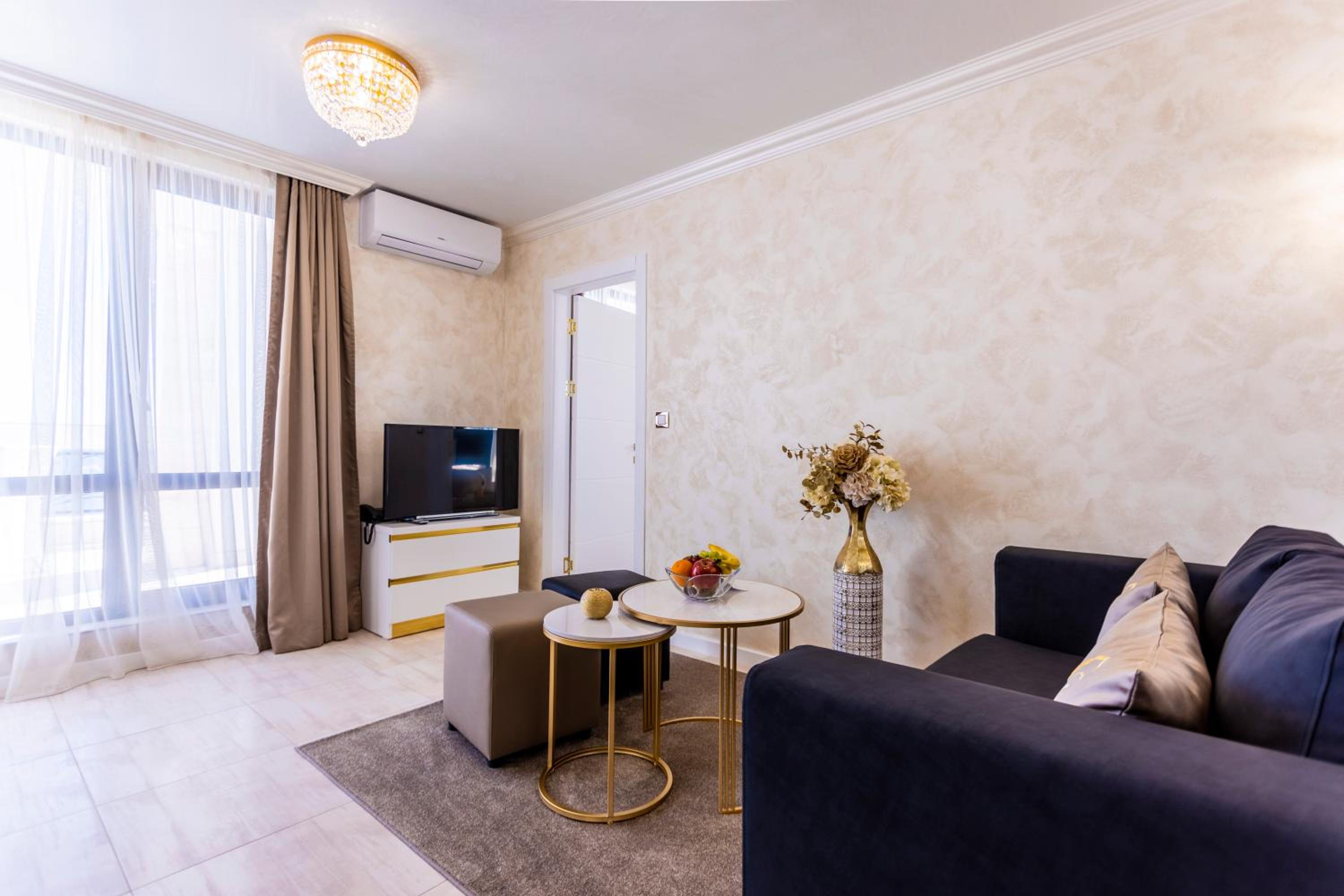 Deluxe Apartment with Sea View - Photo 17