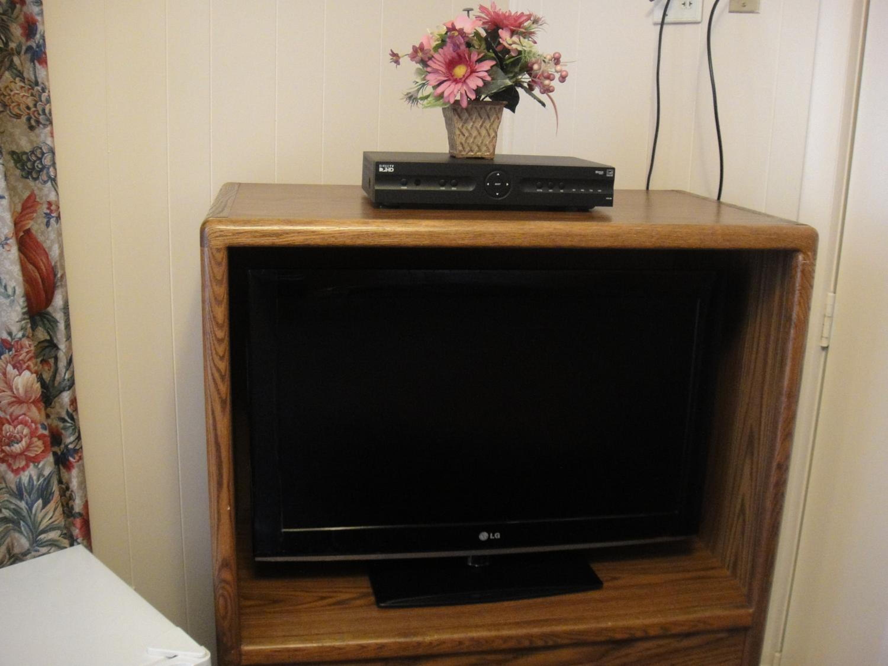Queen Room photo 2