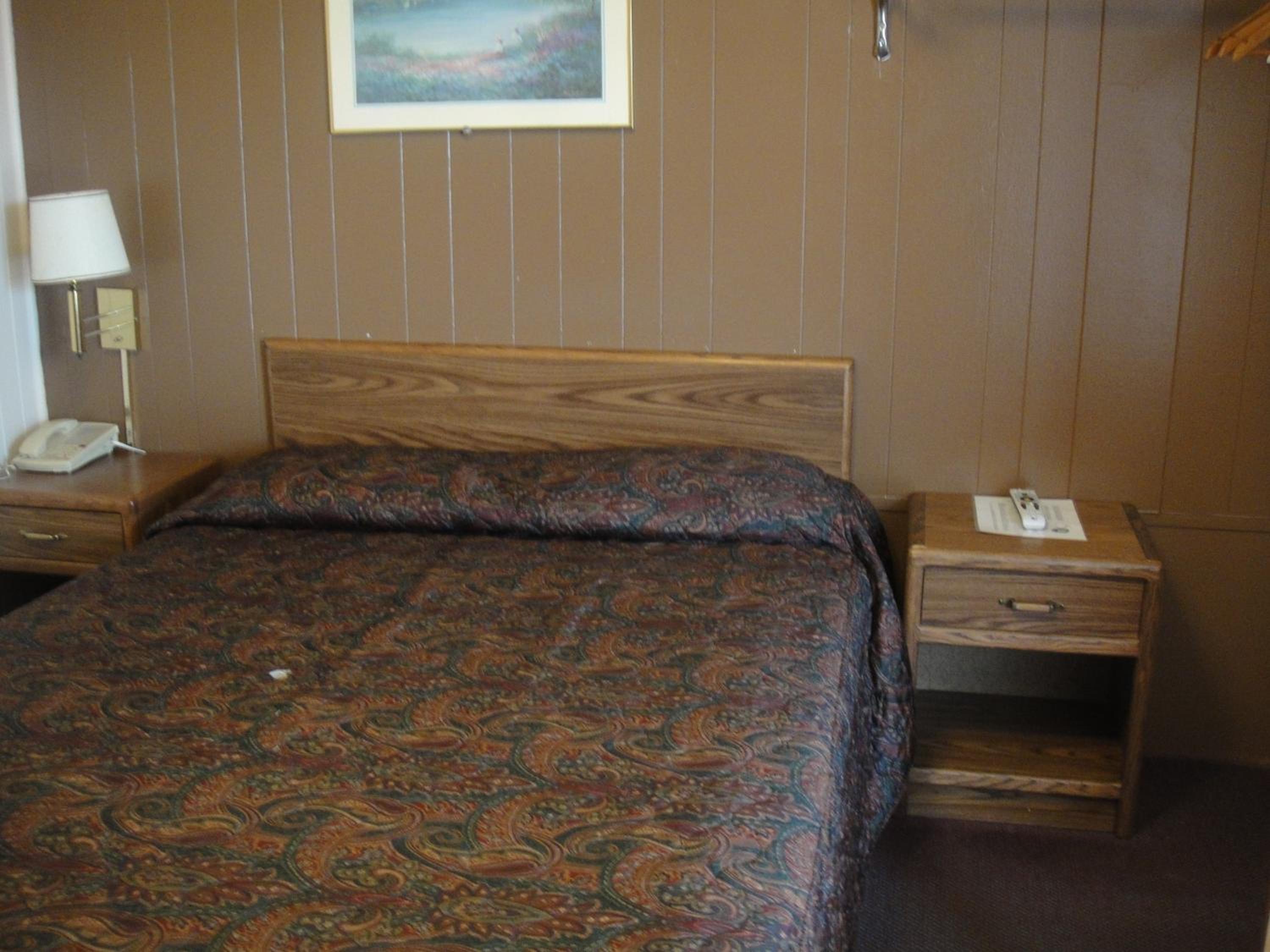 Queen Room photo 3