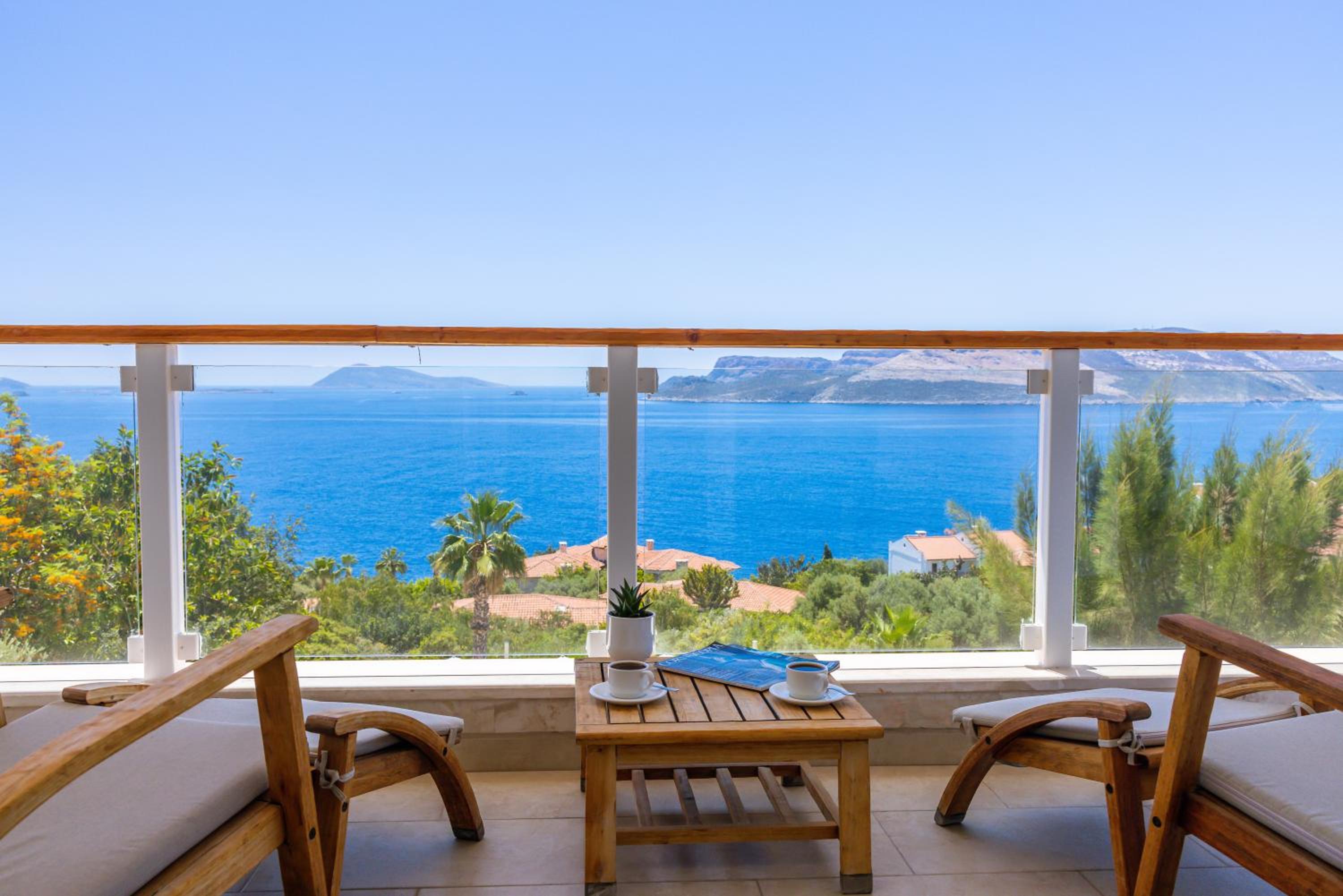 Deluxe Double Room with Sea View - Photo 2