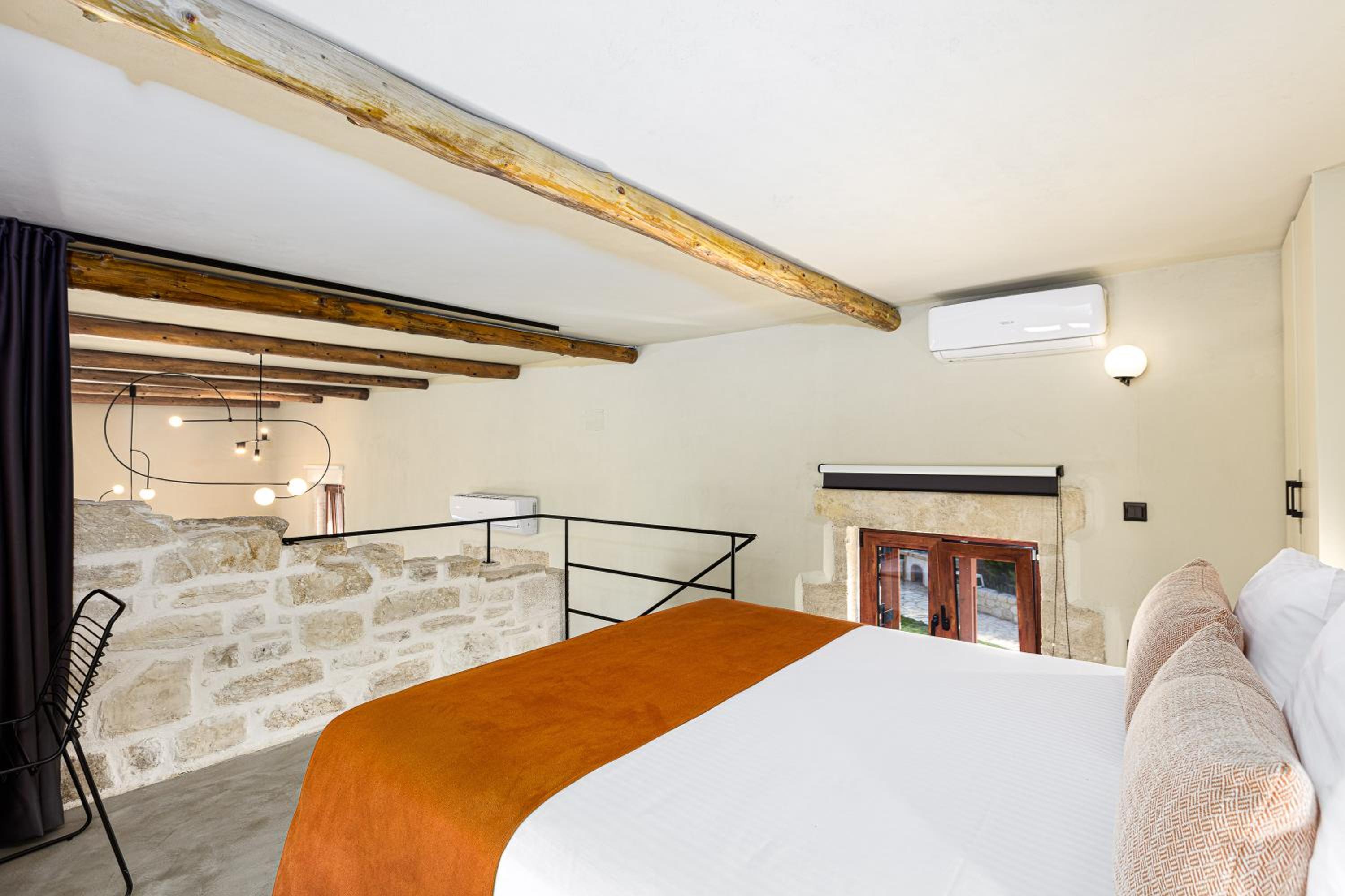 Three-Bedroom Villa photo 1