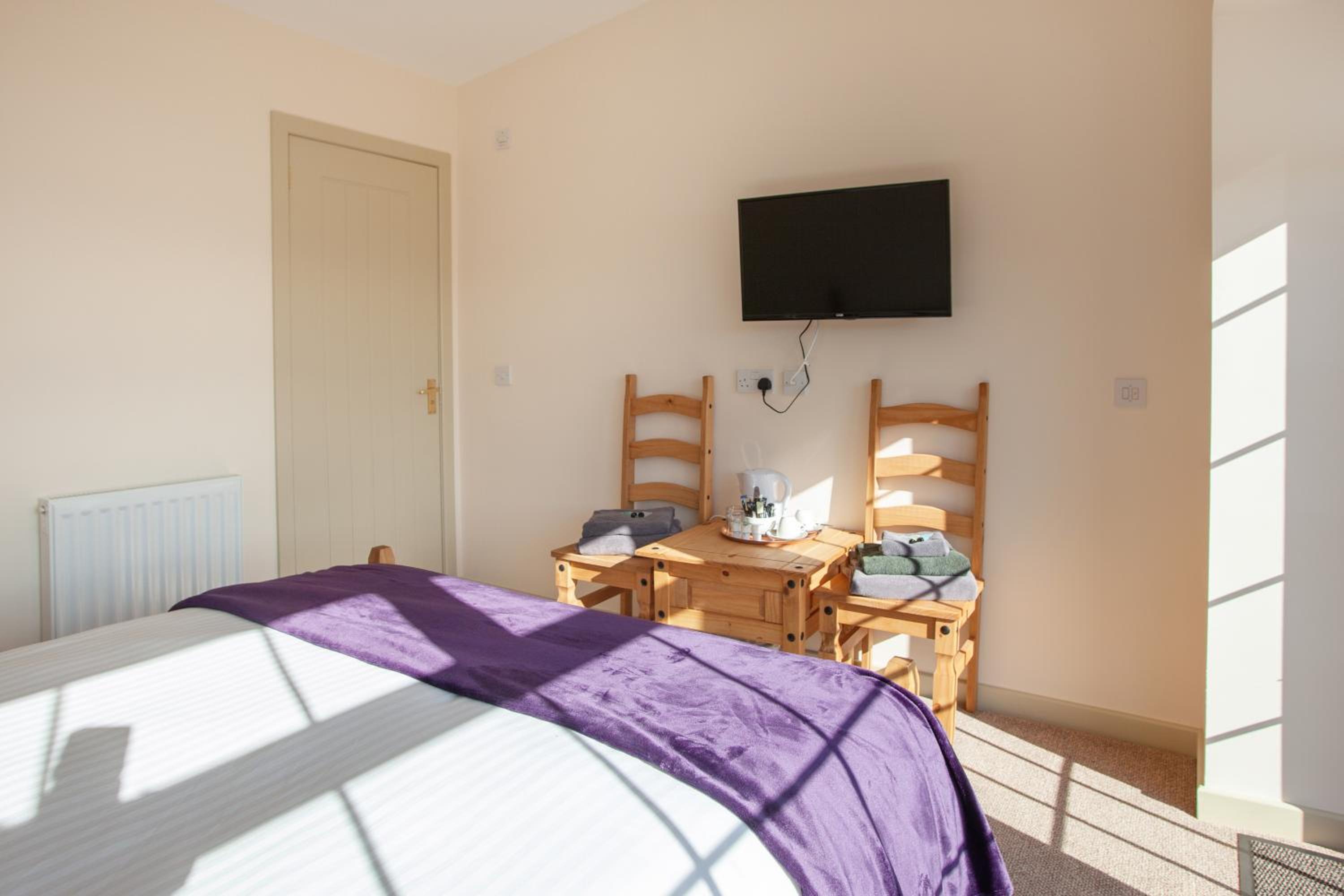 Deluxe Double Room - Photo 12