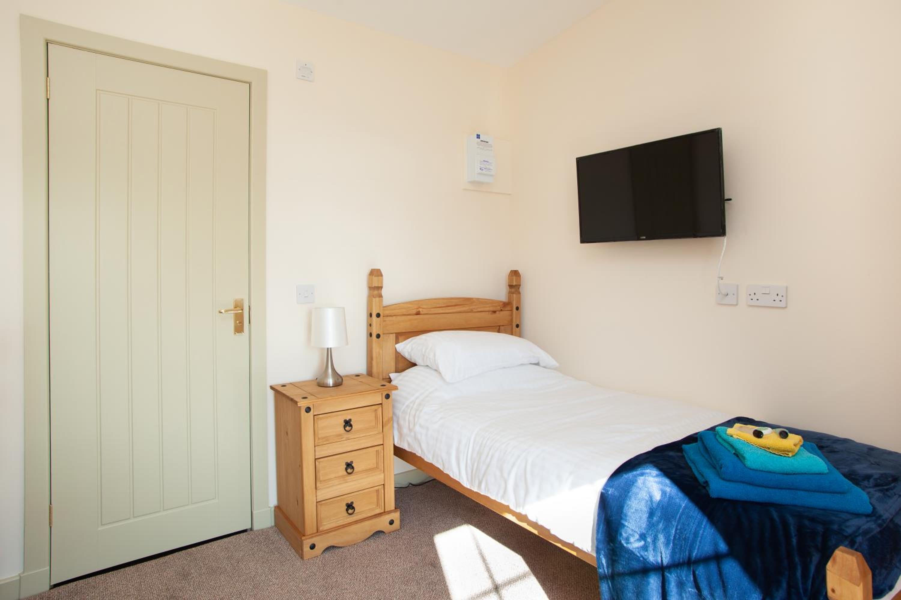 Deluxe Triple Room - Photo 9