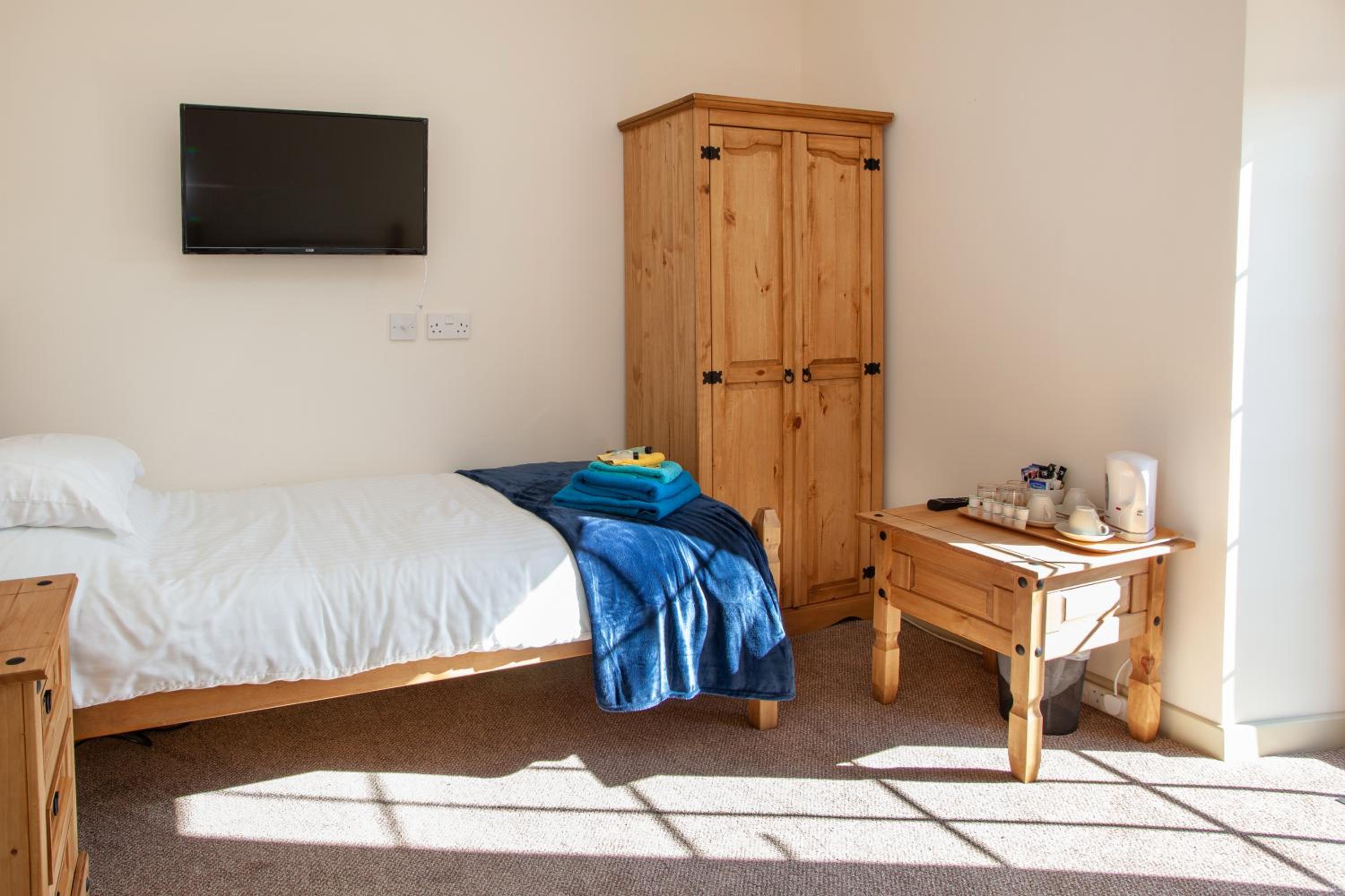 Deluxe Triple Room - Photo 10