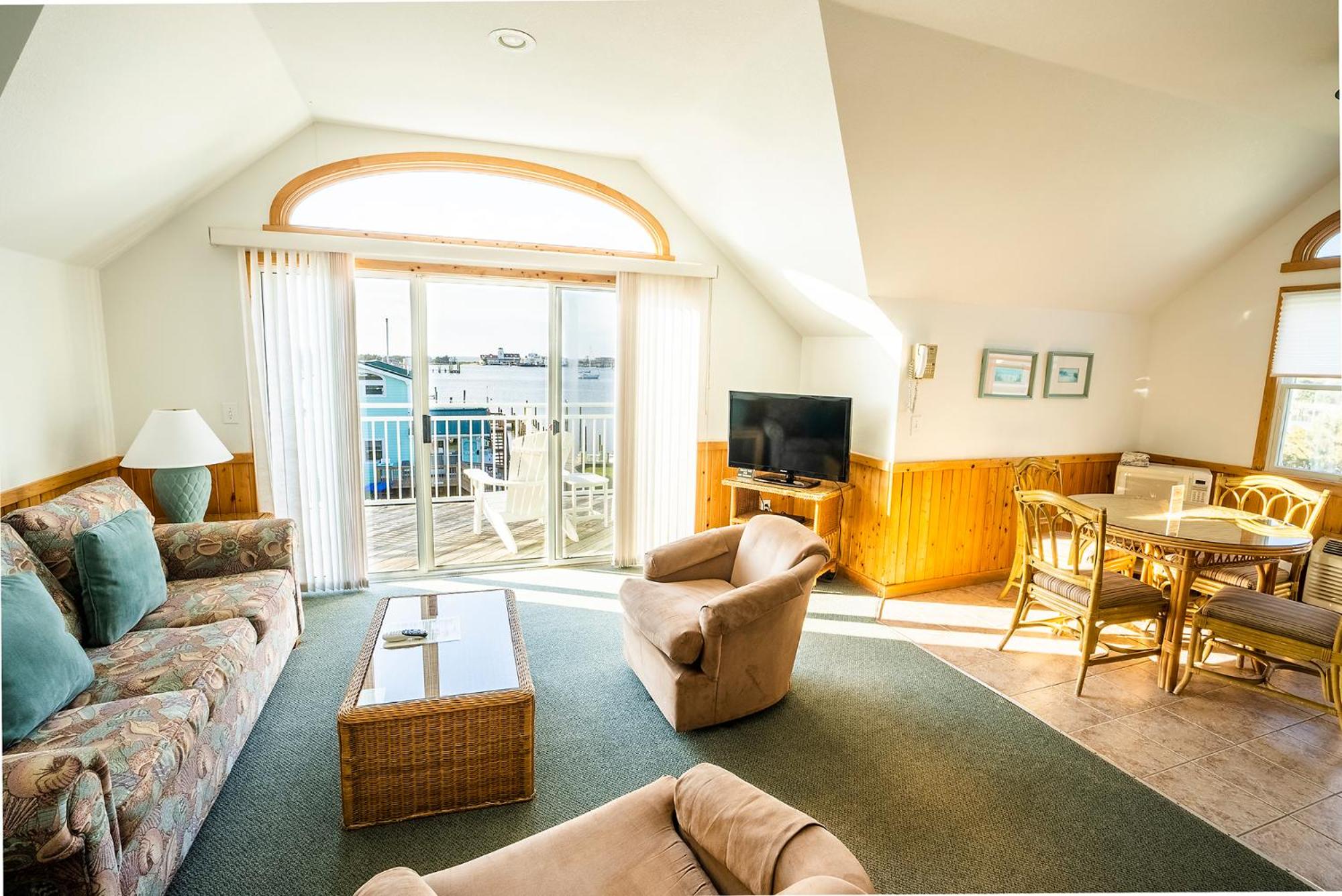 Suite with Lake View photo 1