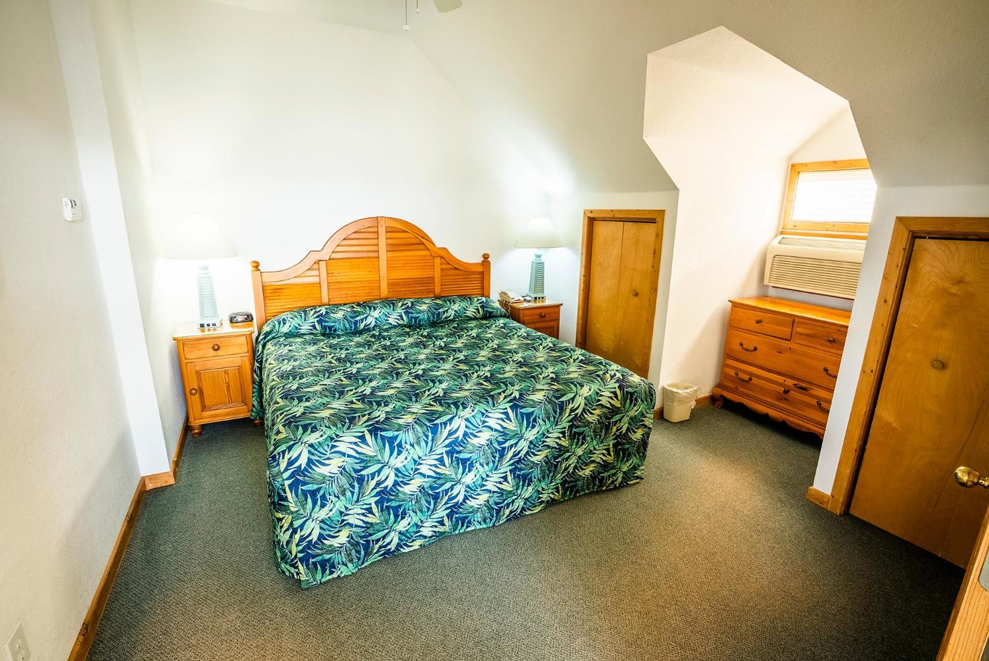 Suite with Lake View photo 2