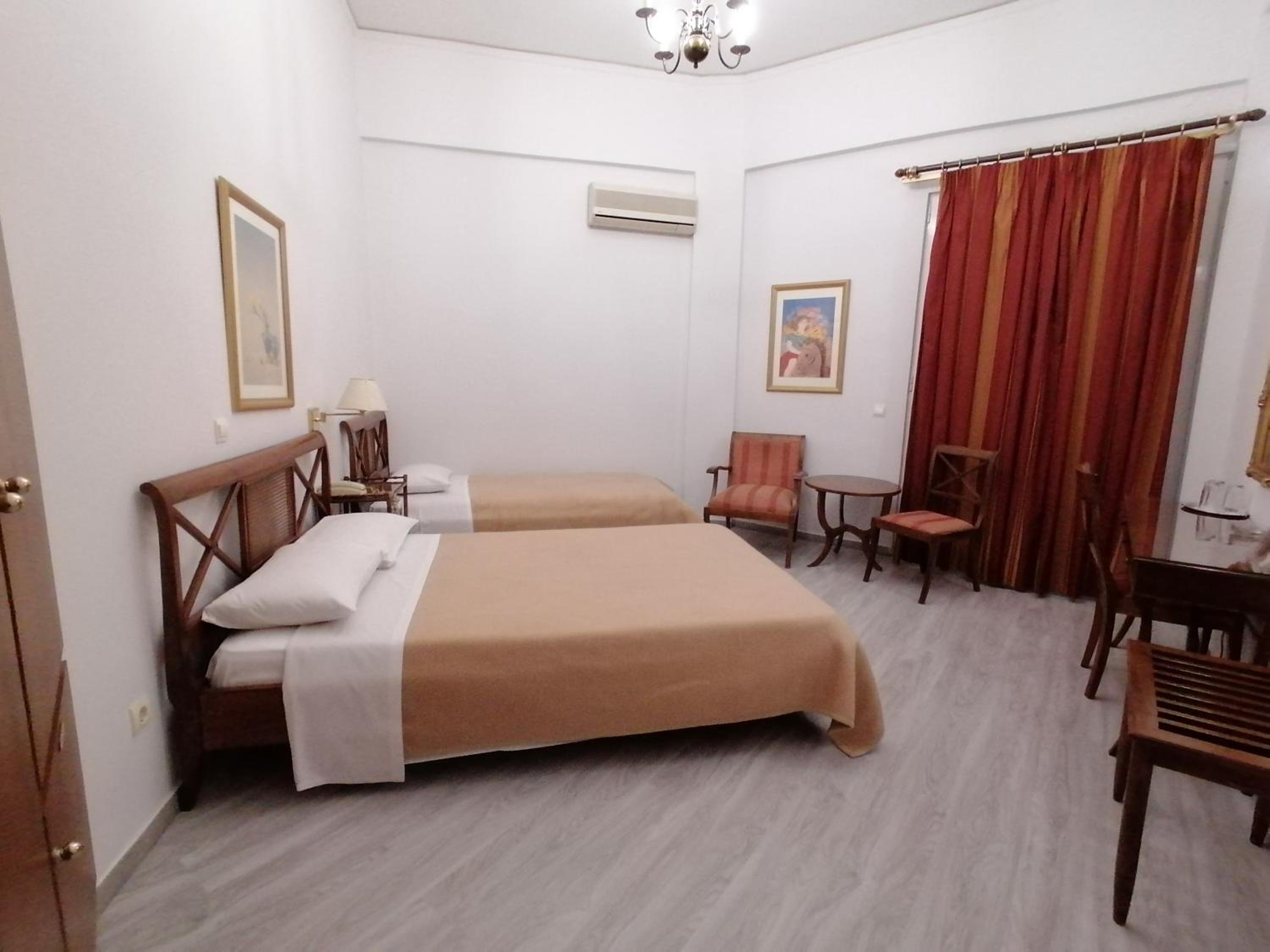 Standard Triple Room - Photo 2