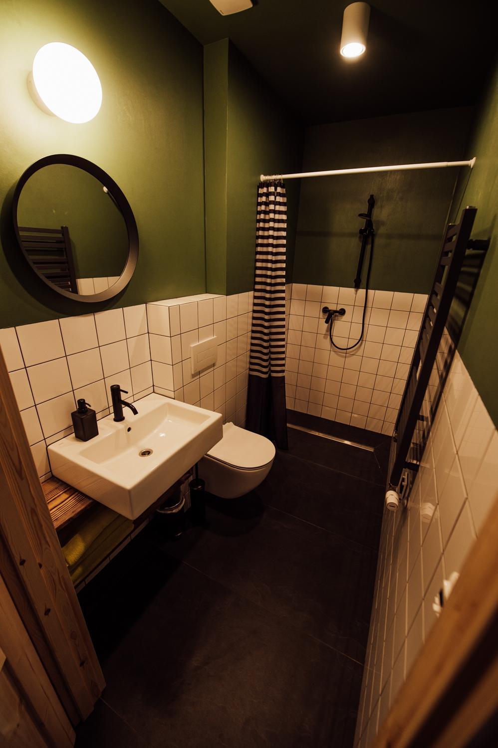 Deluxe Suite - Photo 29