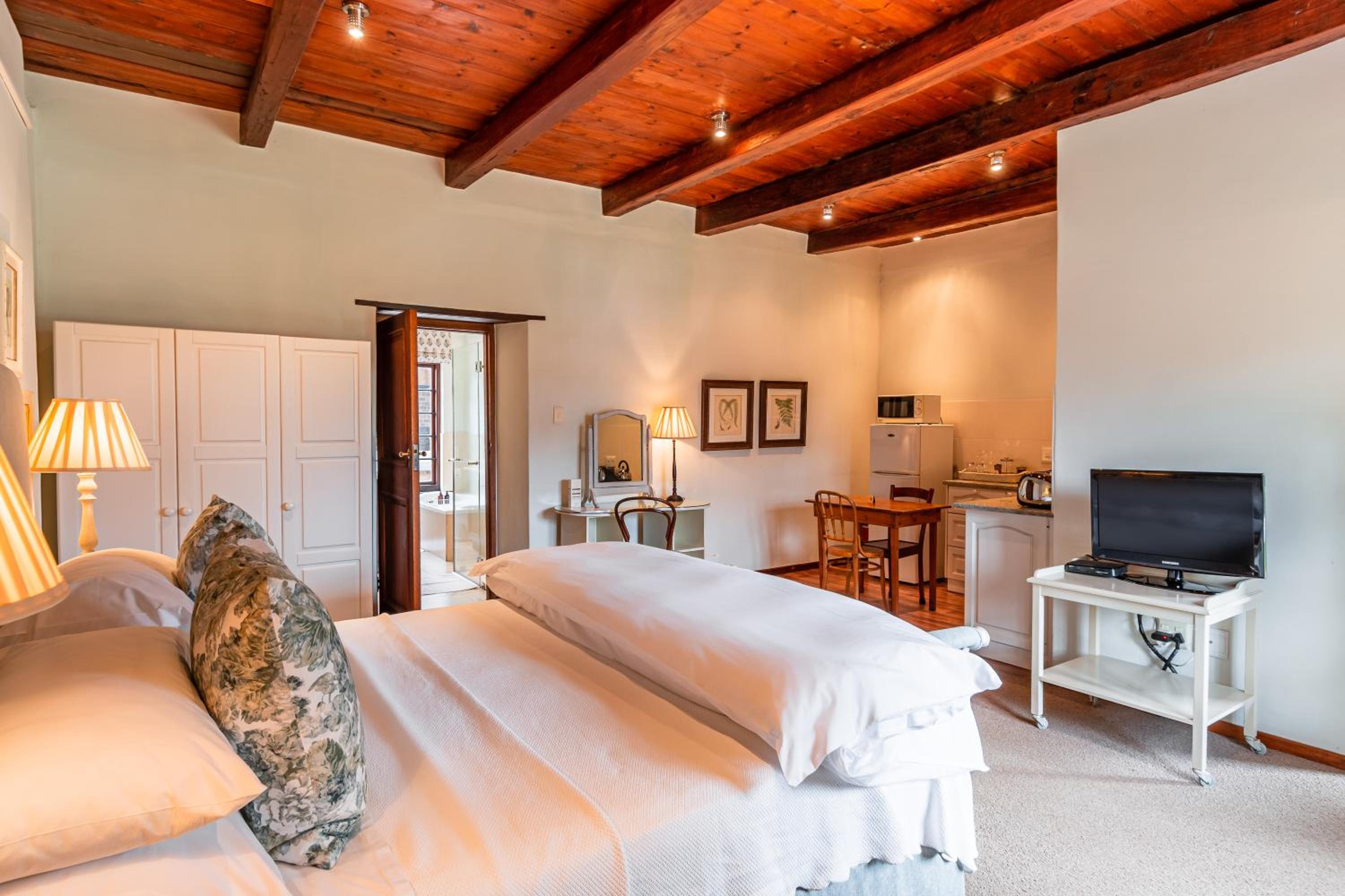 Classic Suite 2 - Photo 9
