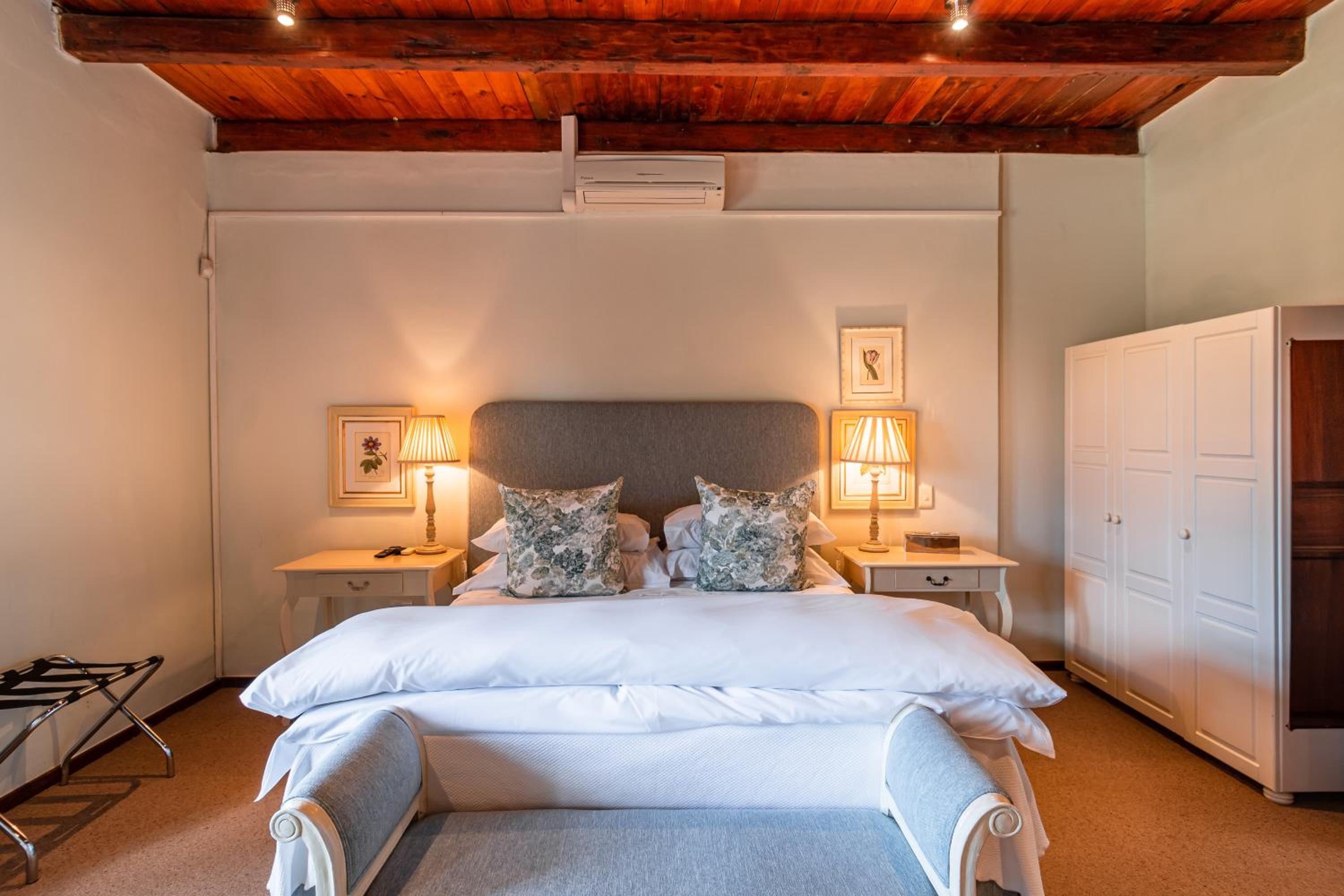 Classic Suite 2 - Photo 1