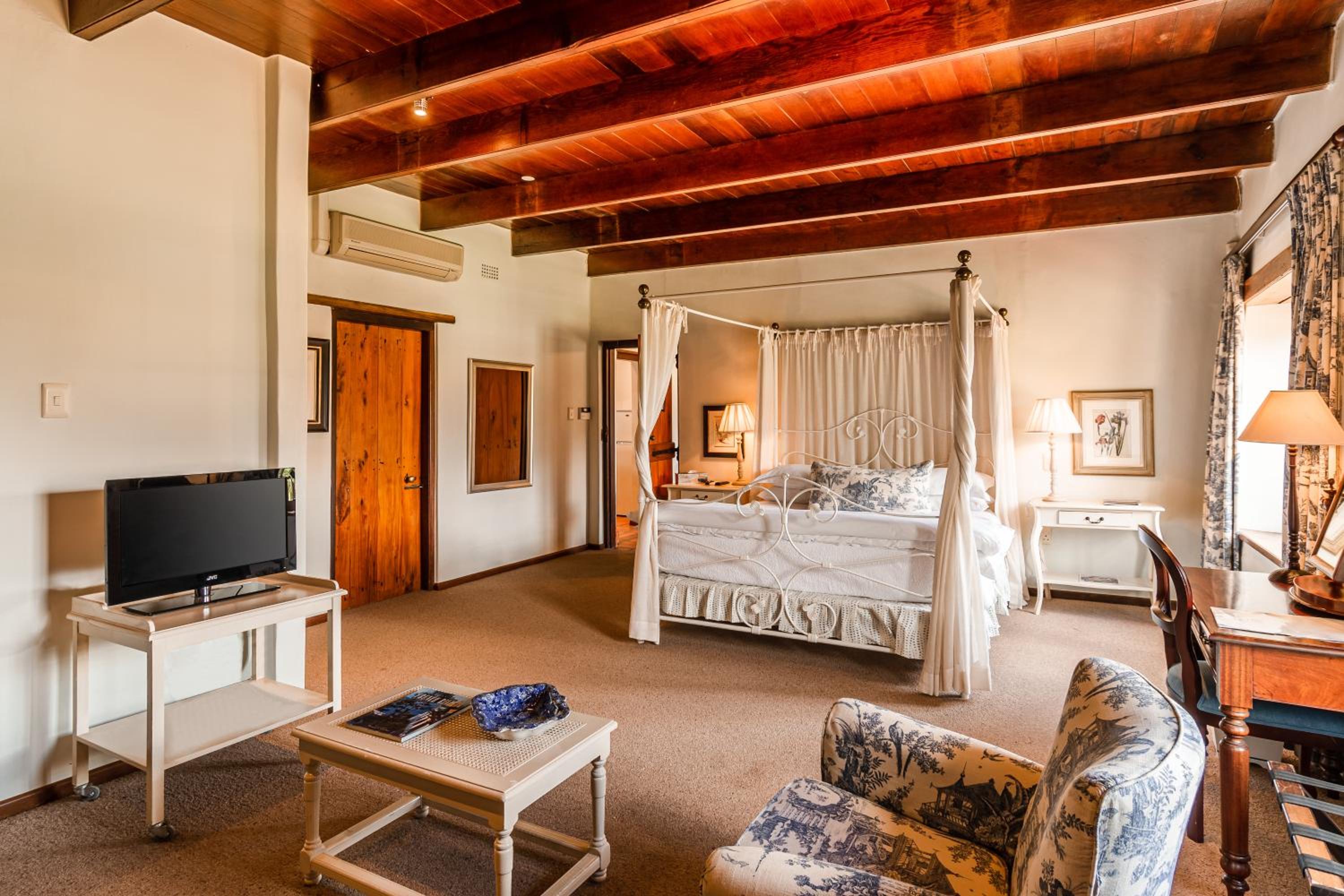 Classic Suite 4 - Photo 1