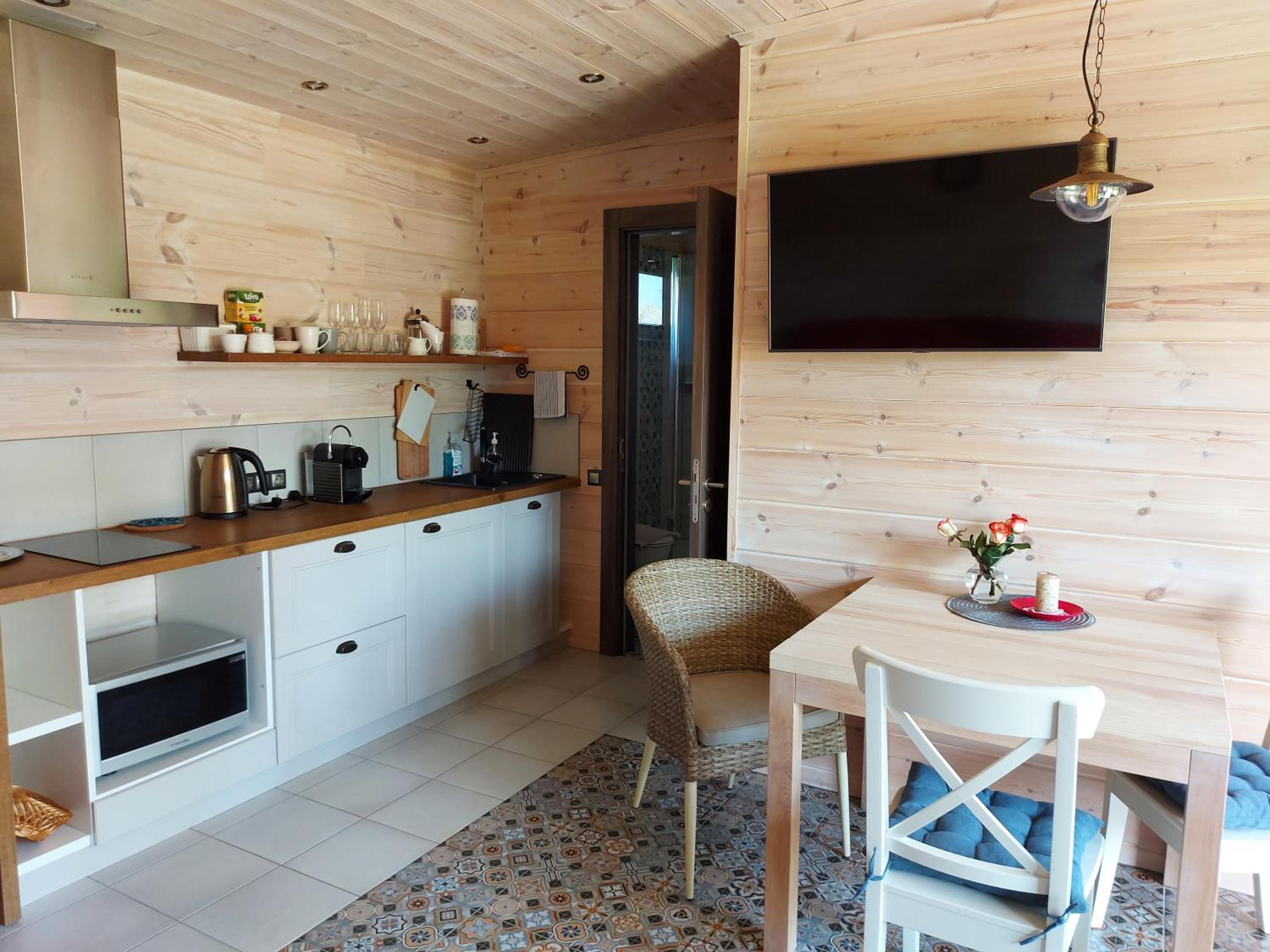 One-Bedroom House - Photo 3