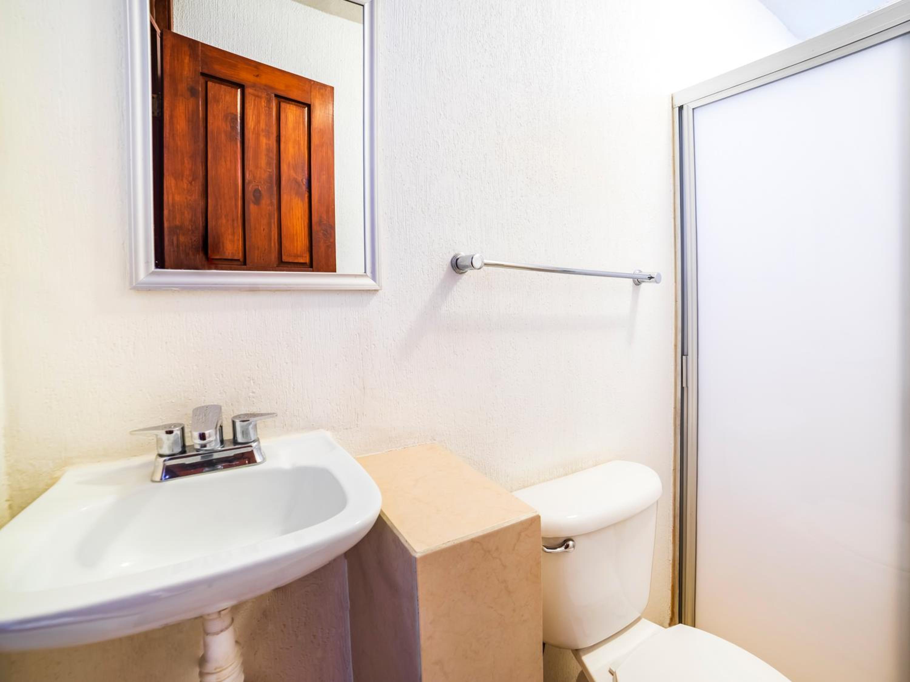 Standard Double Room - Photo 2