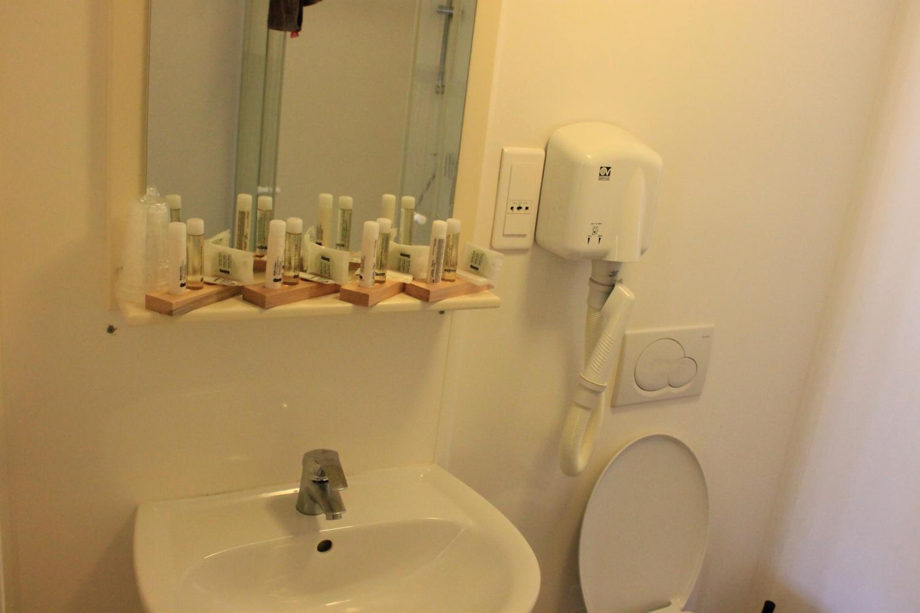Family Room with Shower - Photo 7