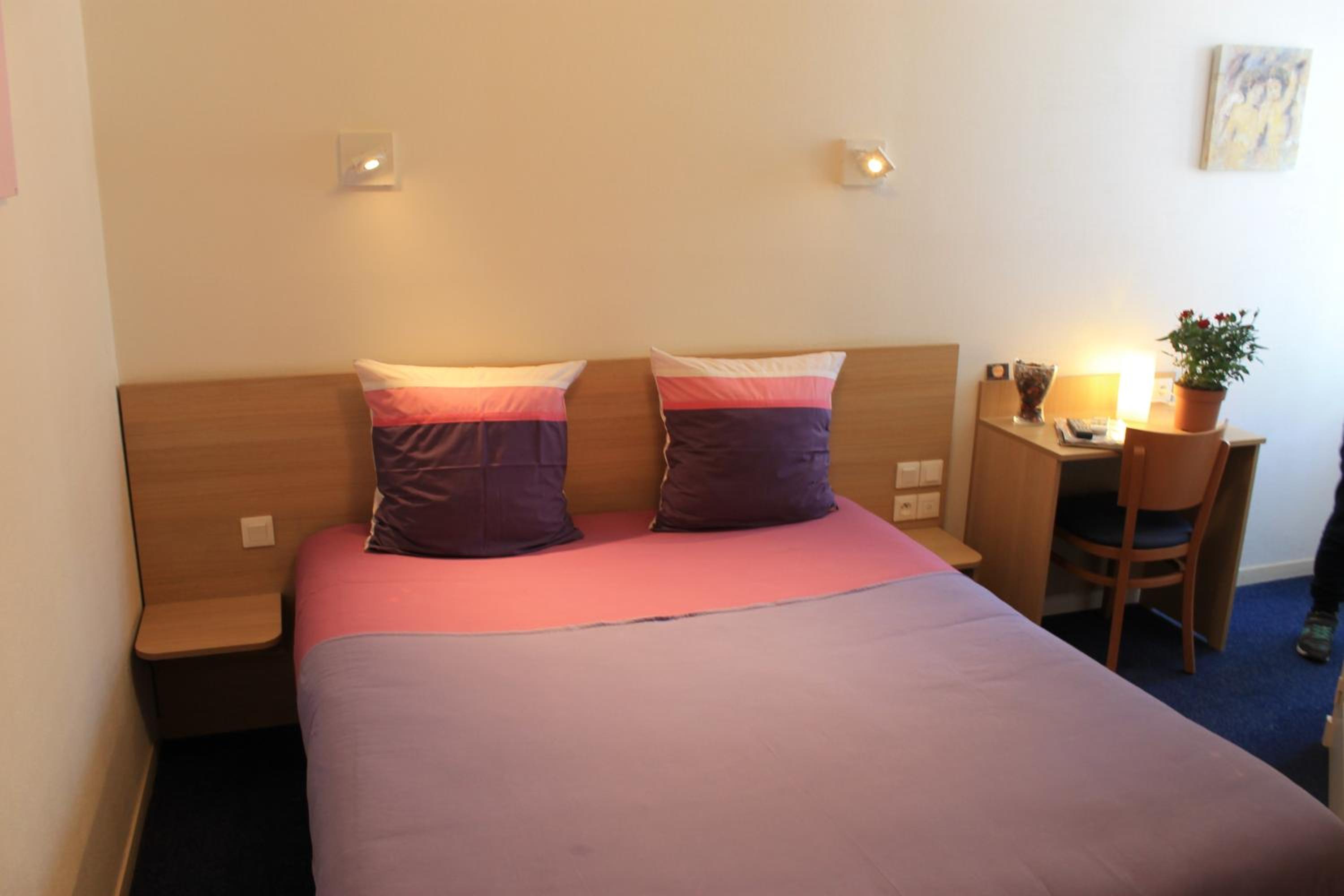 Double Room - Photo 3