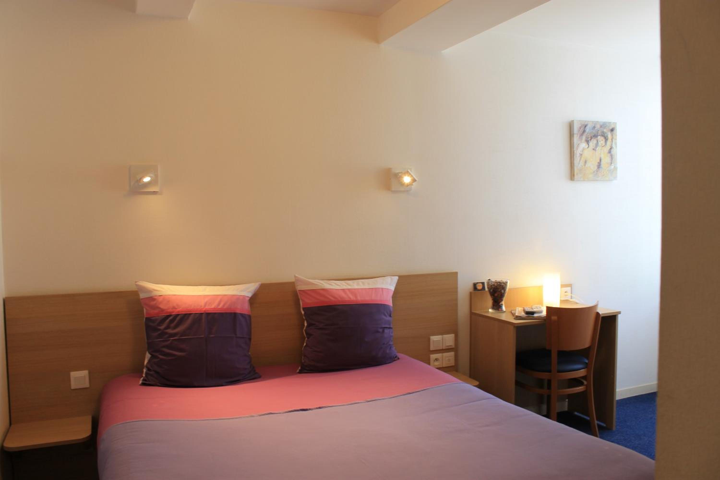 Double Room - Photo 4