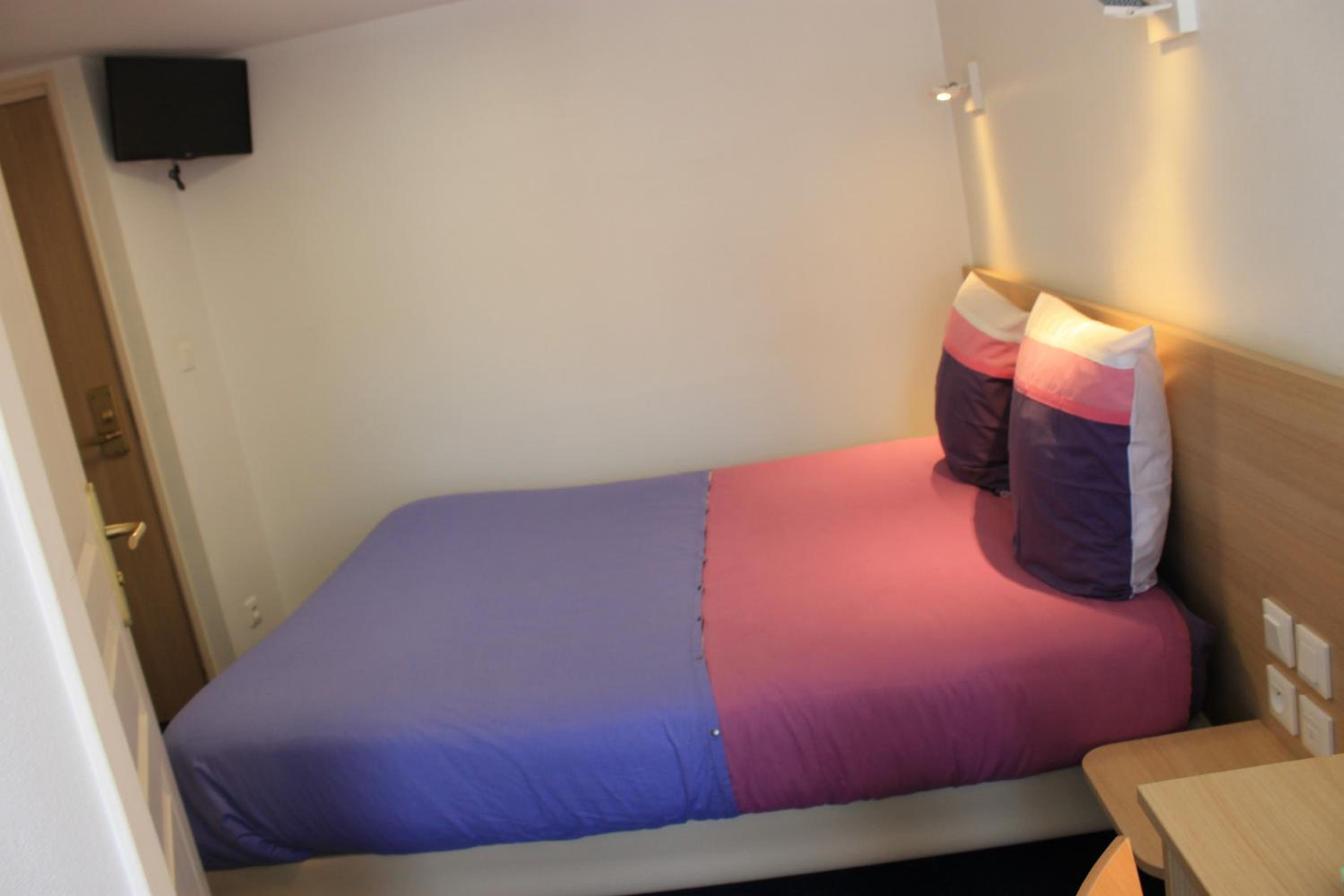 Double Room - Photo 8