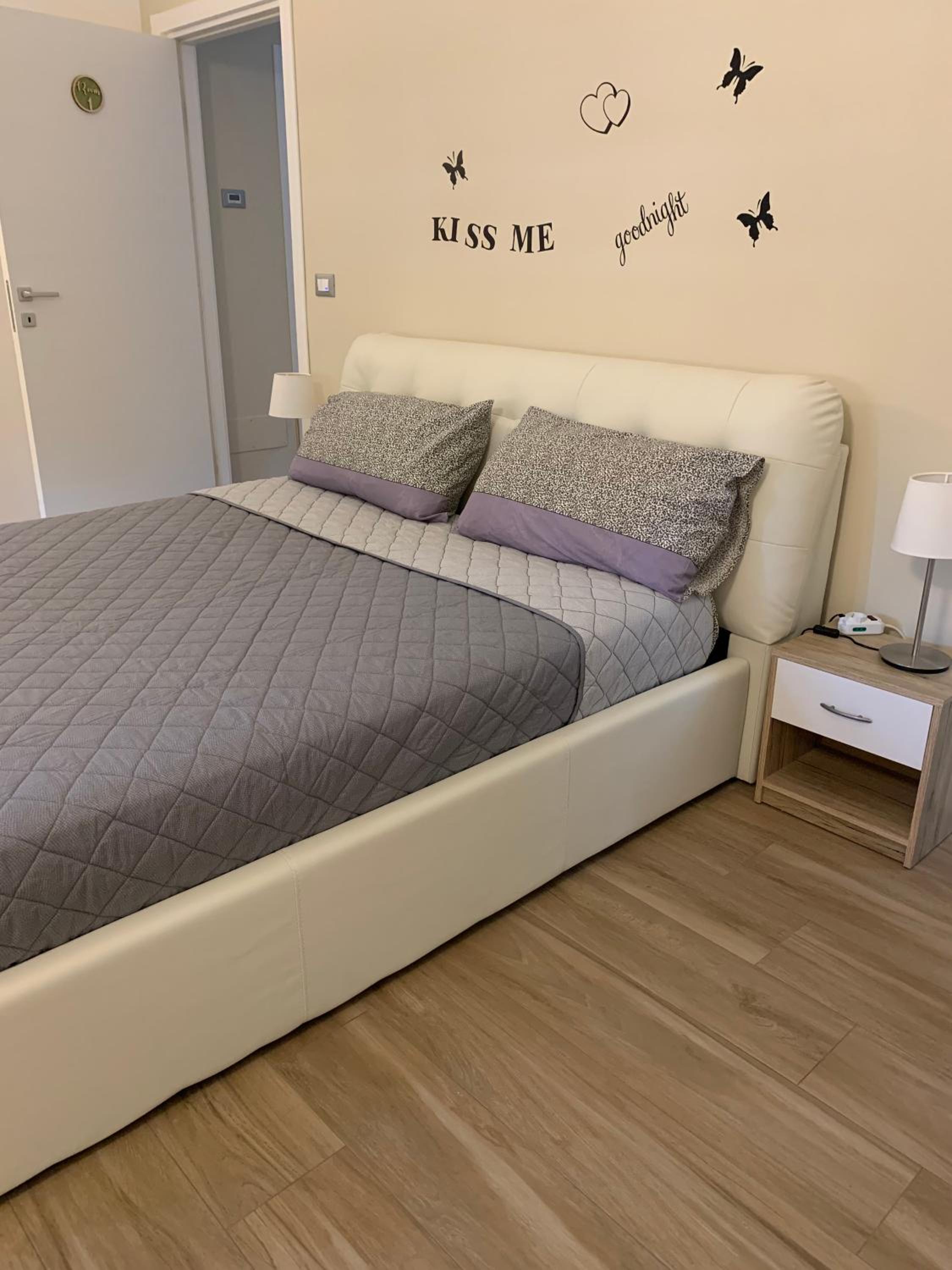 Double Room with Private Bathroom - Photo 15