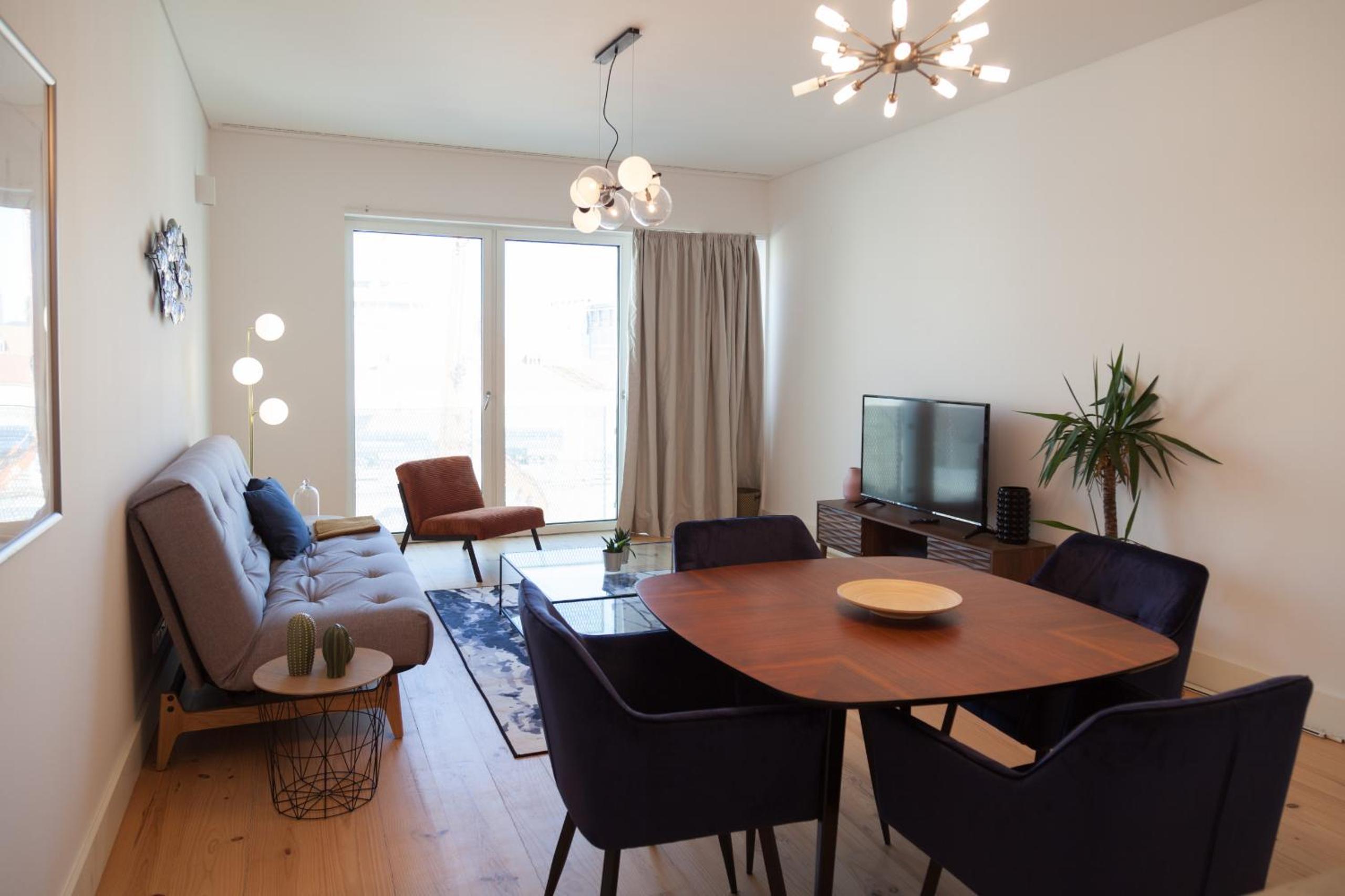 One-Bedroom Apartment - Photo 9