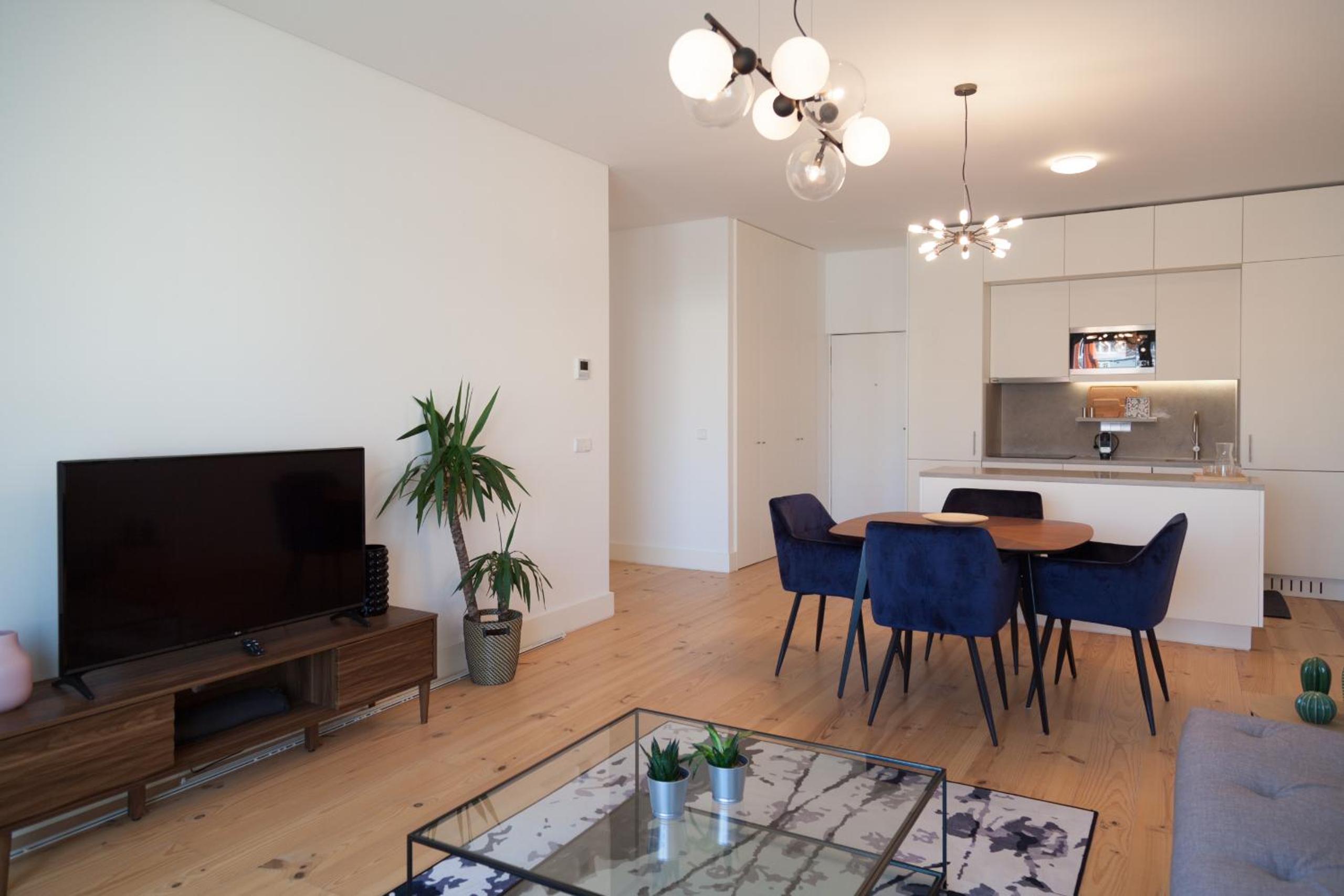 One-Bedroom Apartment - Photo 12