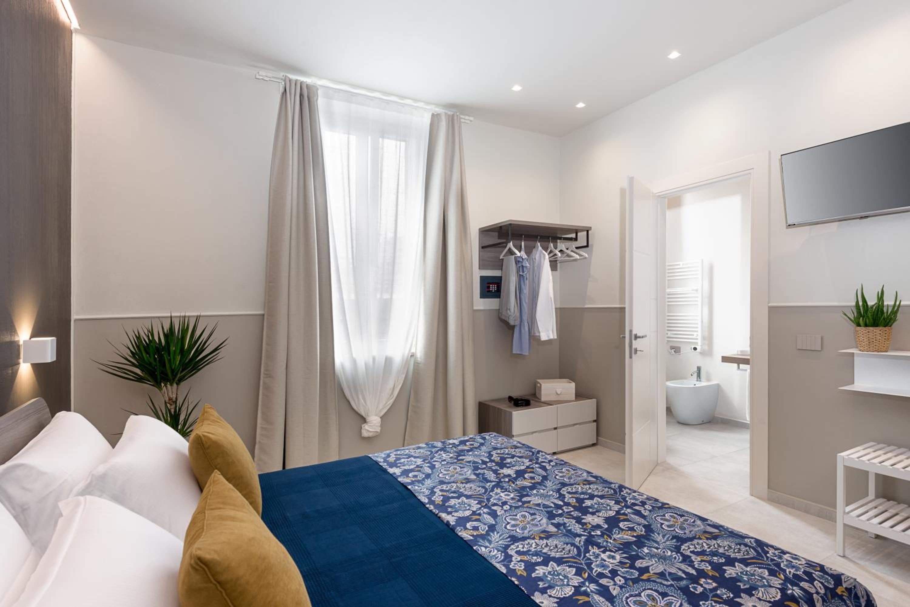 Double Room with Private Bathroom