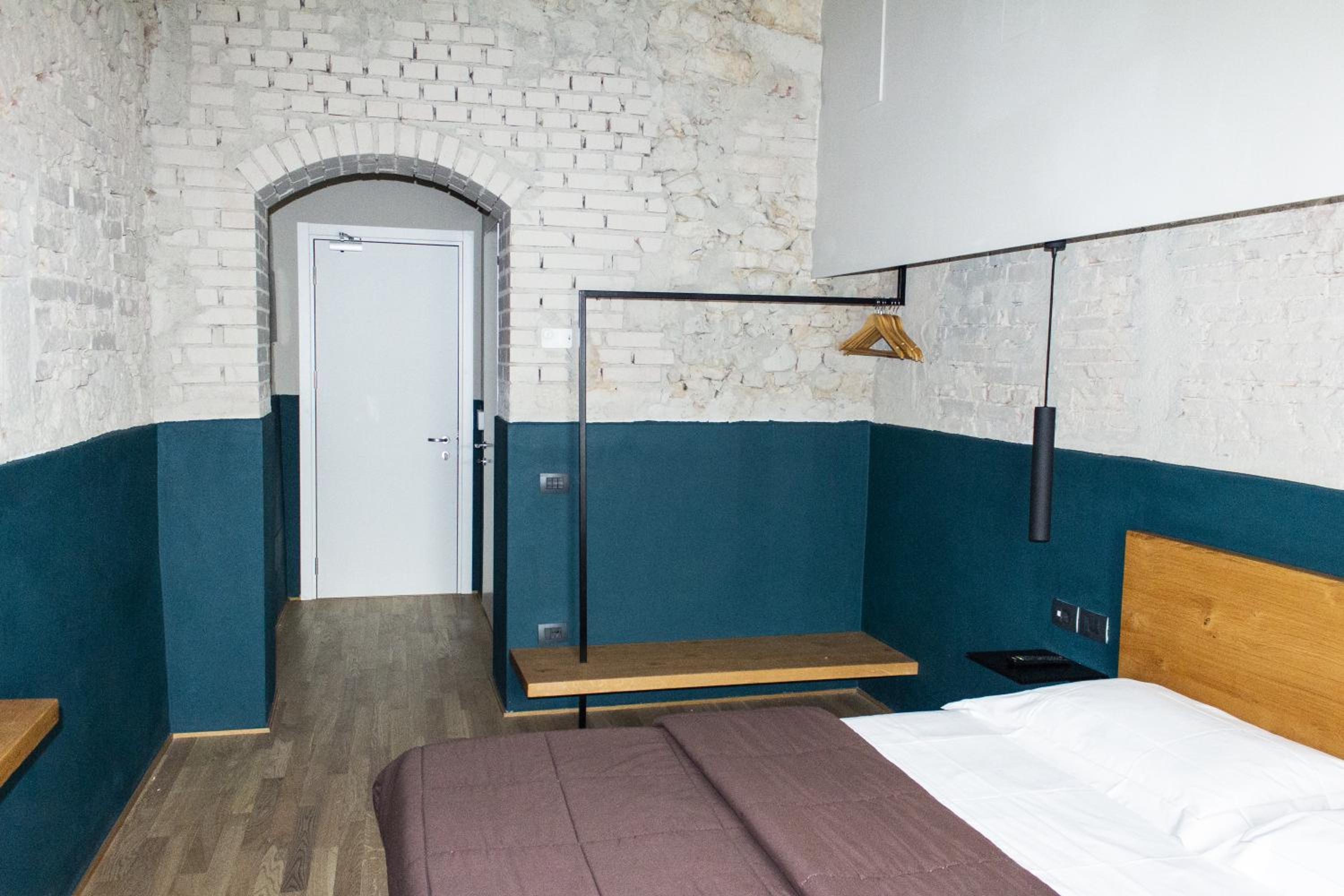 Double Room - Photo 3