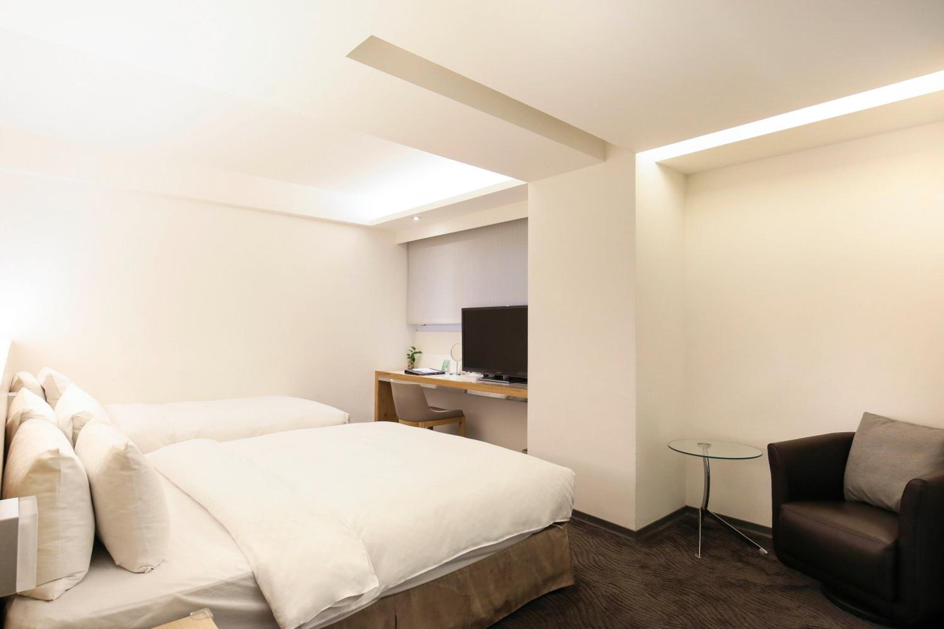 Deluxe Family Triple Room - Photo 1