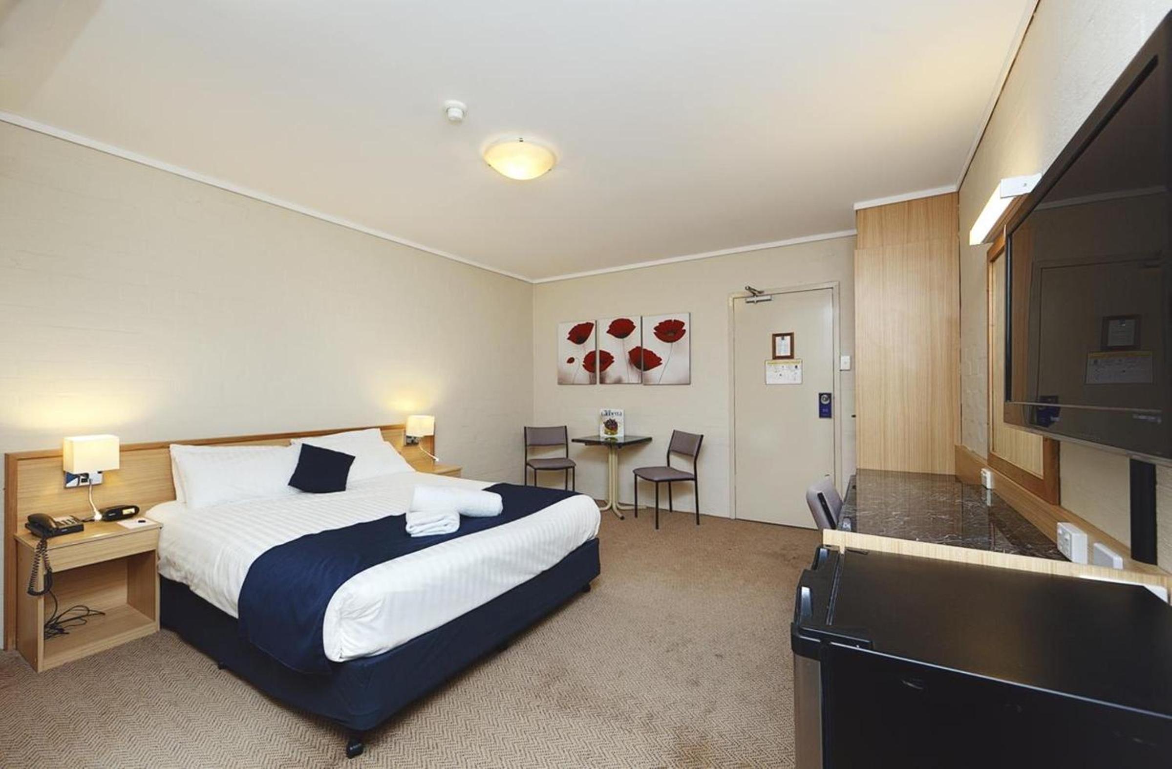 Standard Queen Room - Photo 6