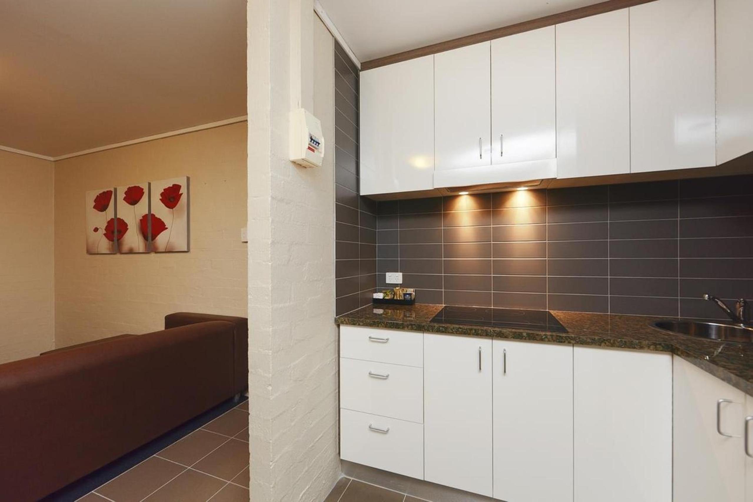 Two-Bedroom Apartment - Photo 6