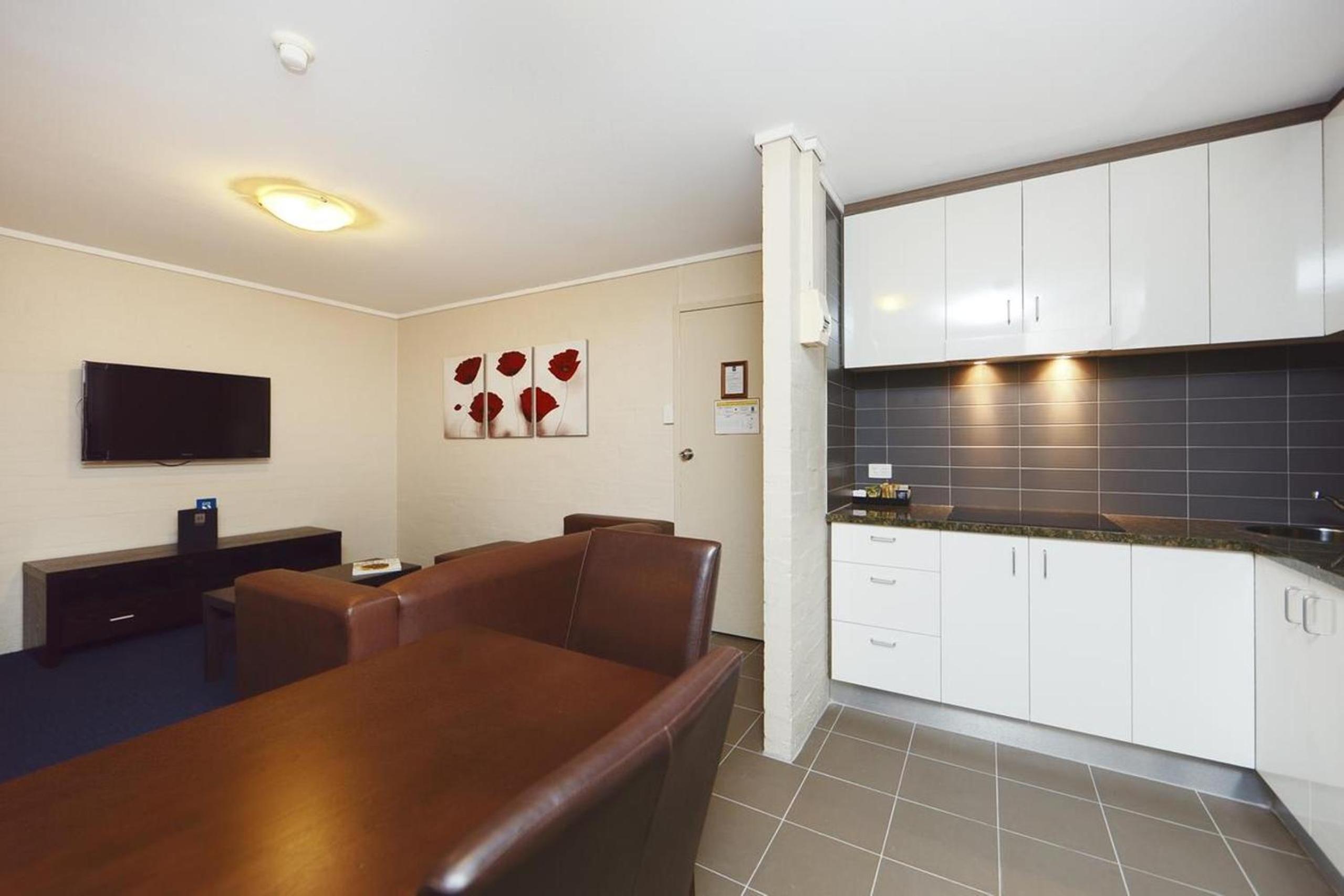 Two-Bedroom Apartment - Photo 3