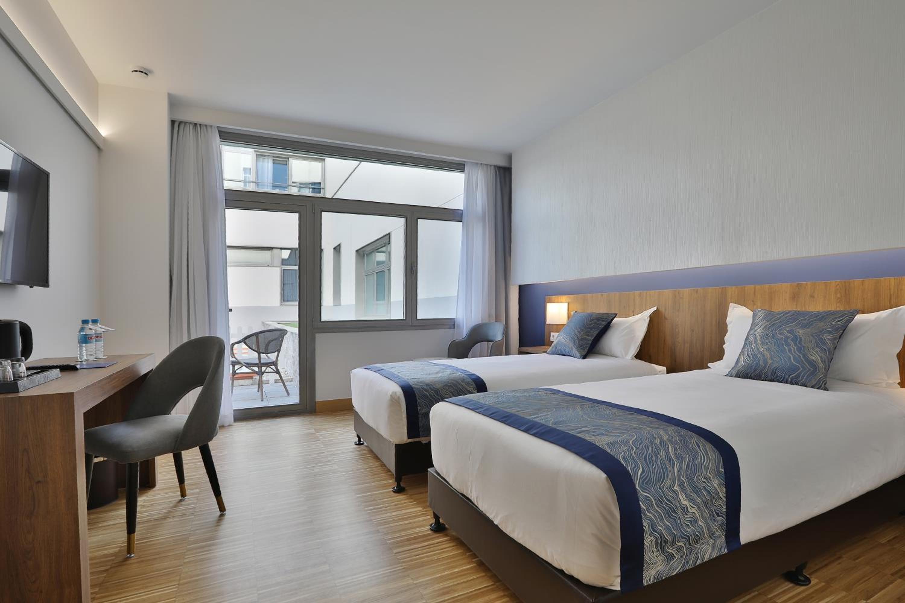 Double Room with Terrace - Photo 1