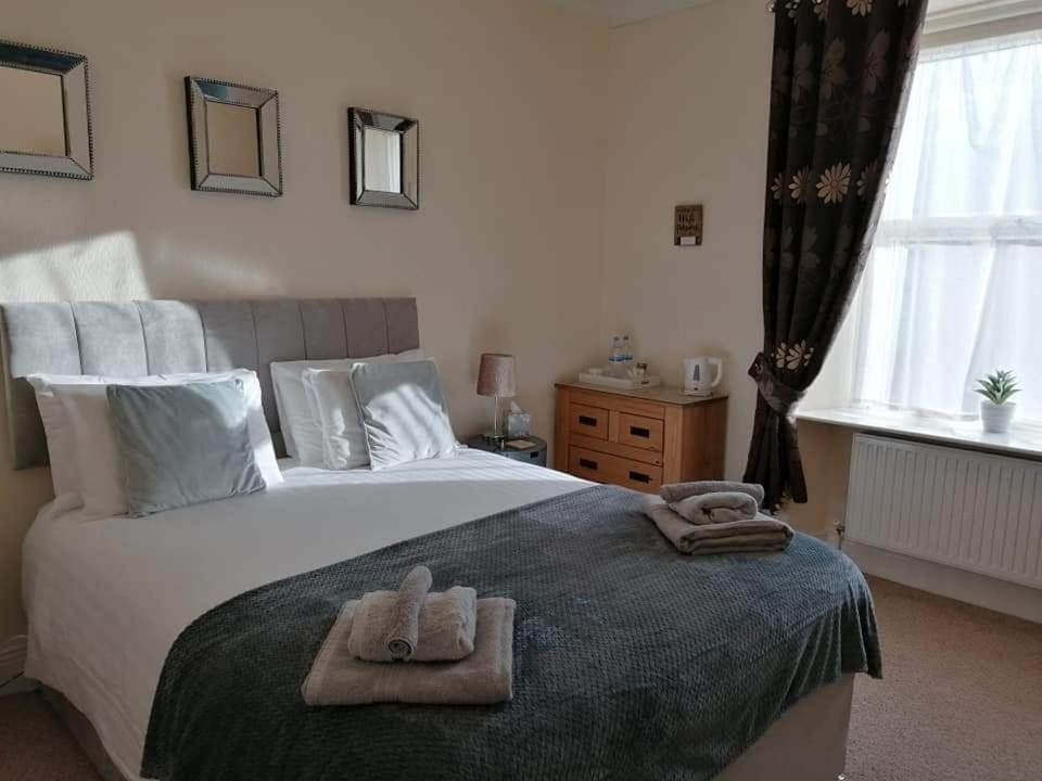 Standard King Room photo 3