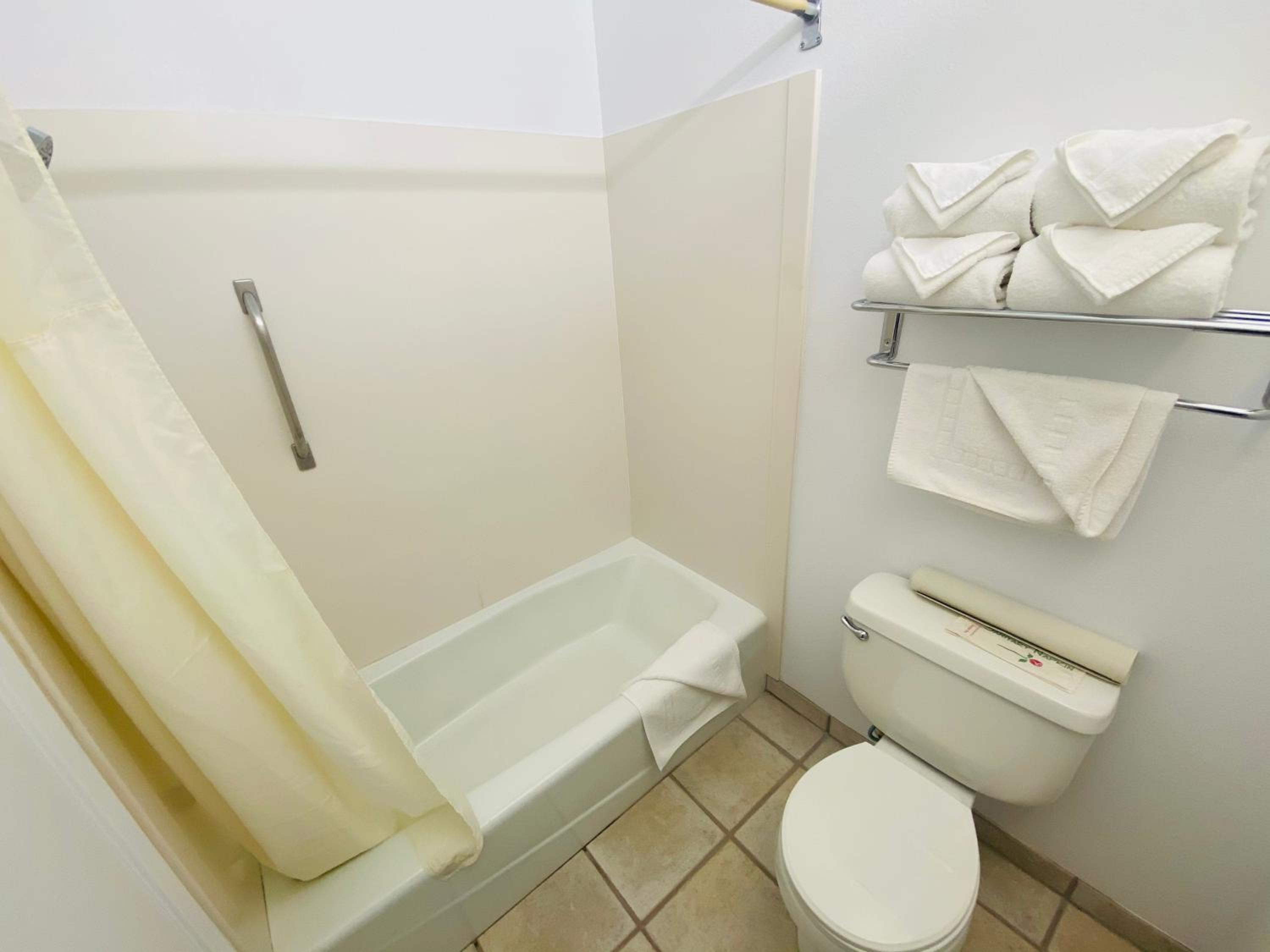 Deluxe Room 2 Queen Beds Fireplace and Balcony Non Smoking  photo 2