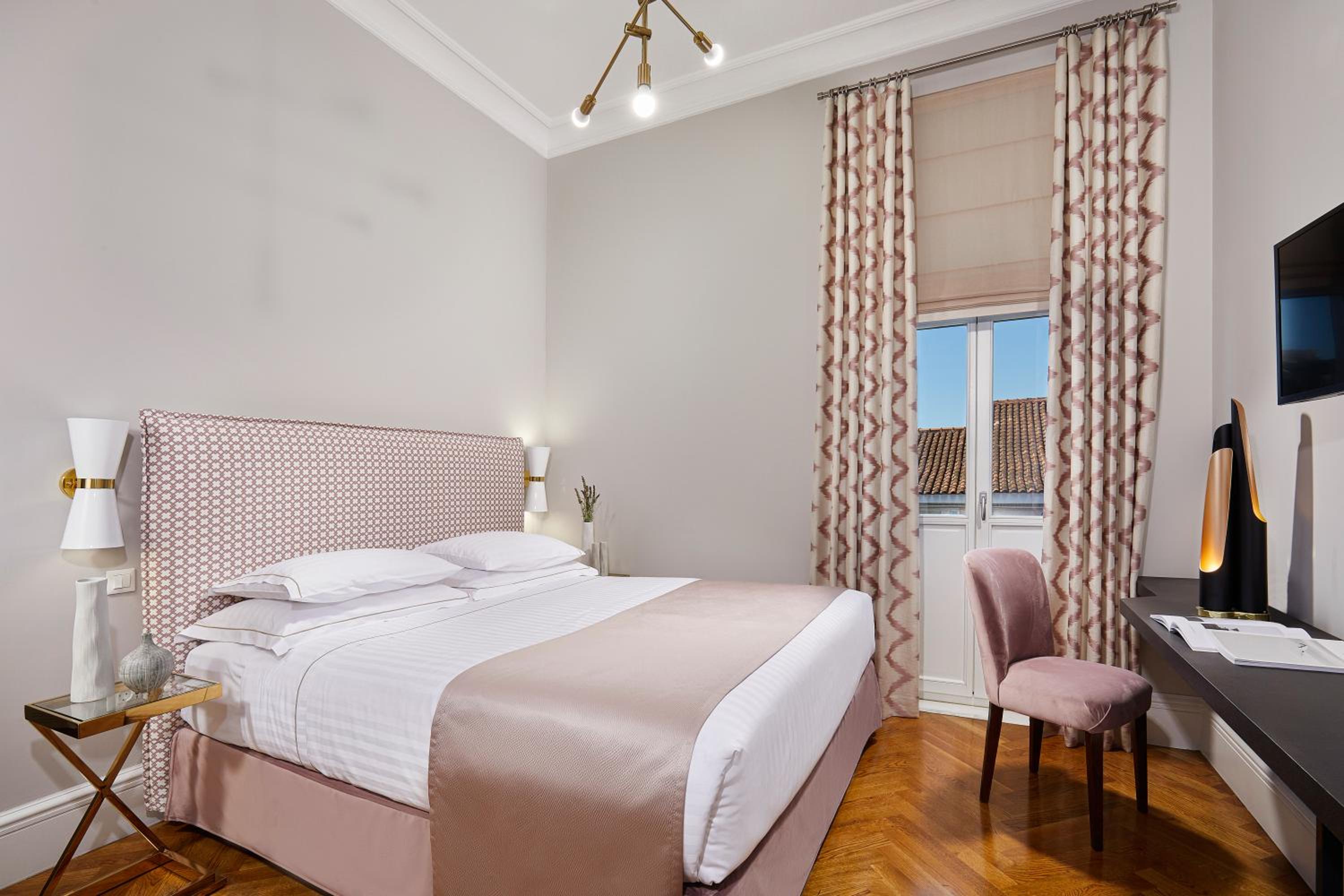 Deluxe Double Room with Balcony & Acropolis View