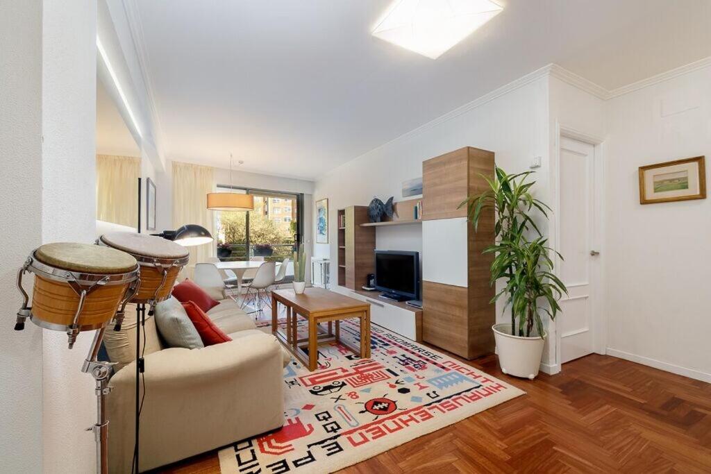 Apartamento con Balcón