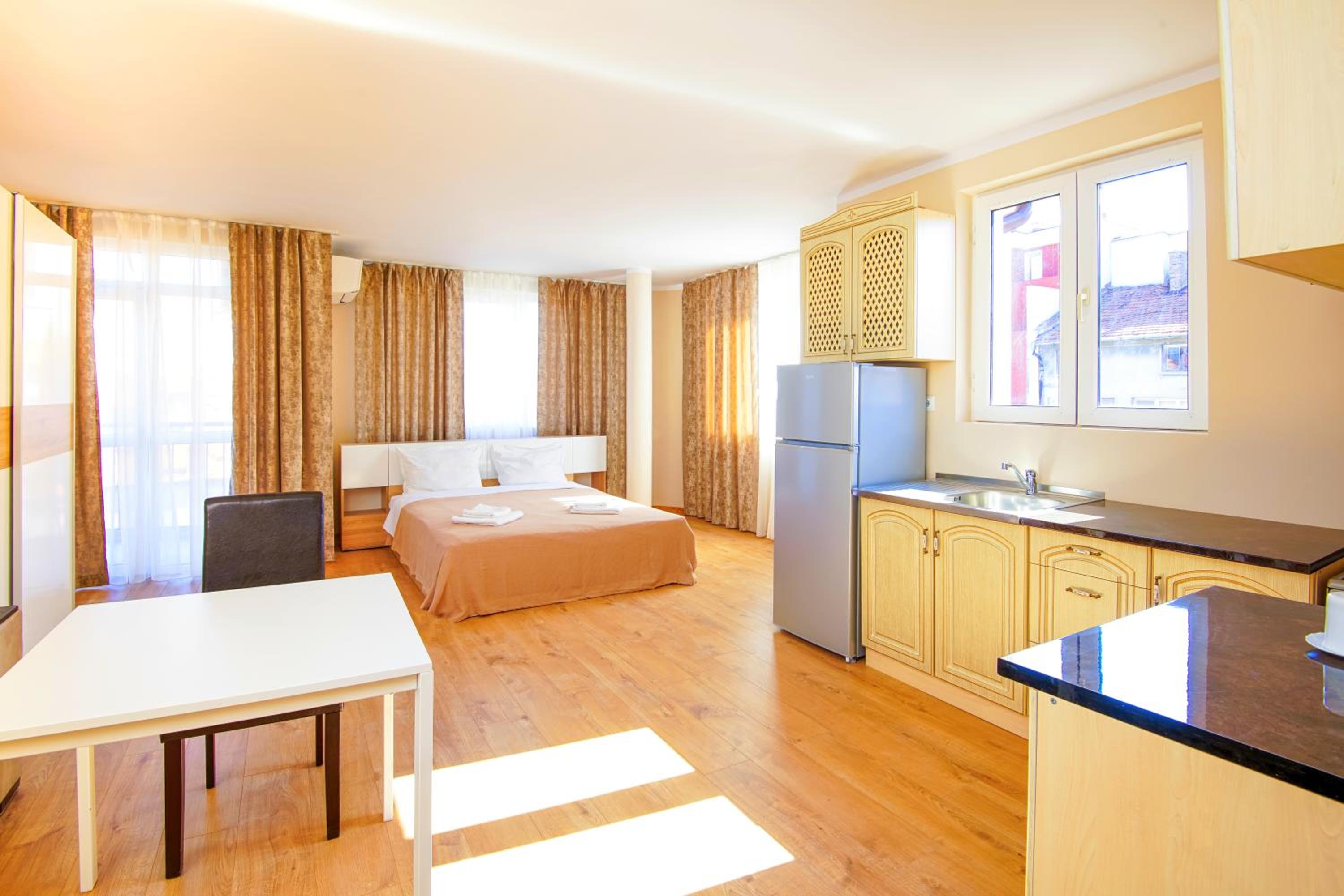 Studio Apartment