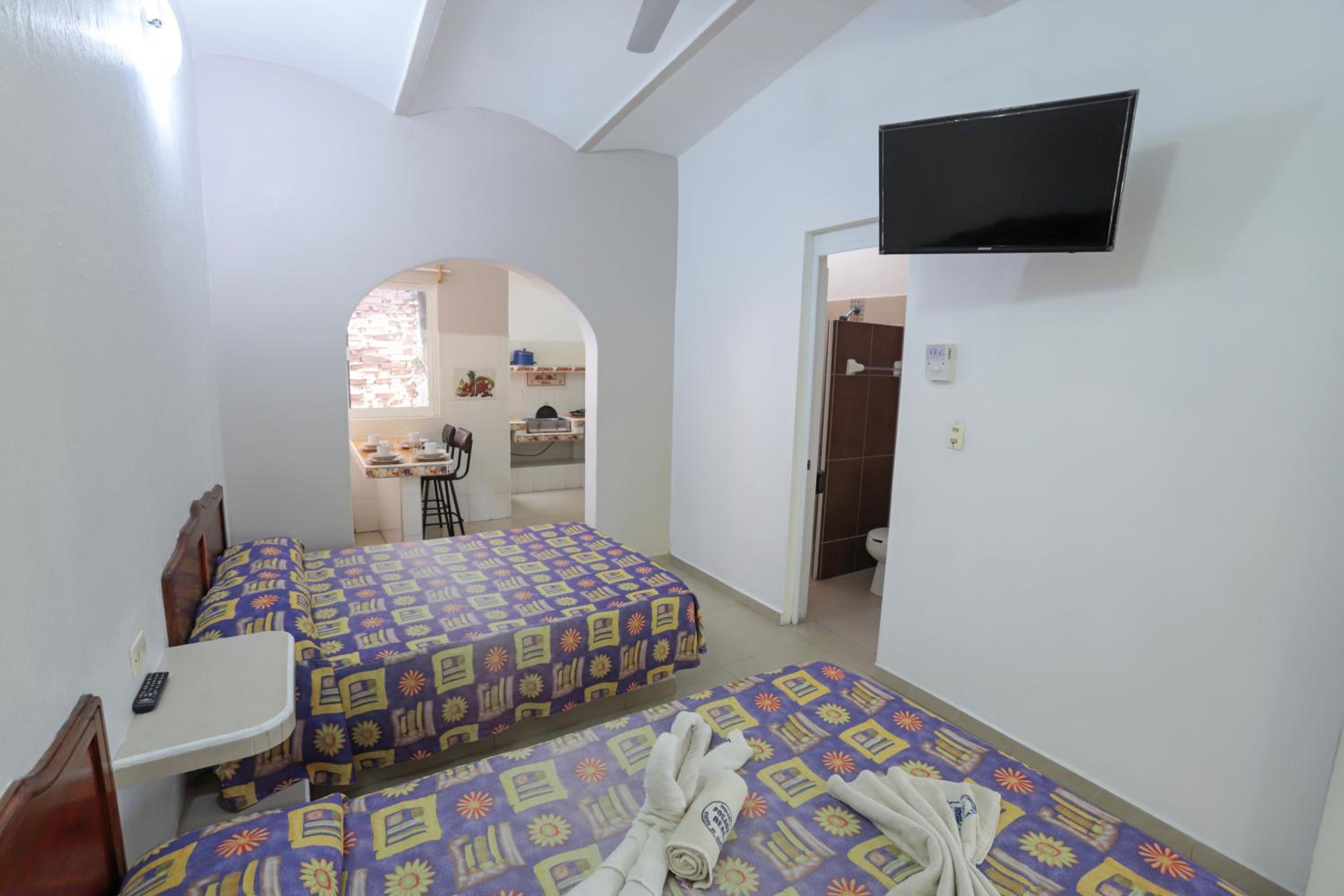 One-Bedroom Apartment photo 1