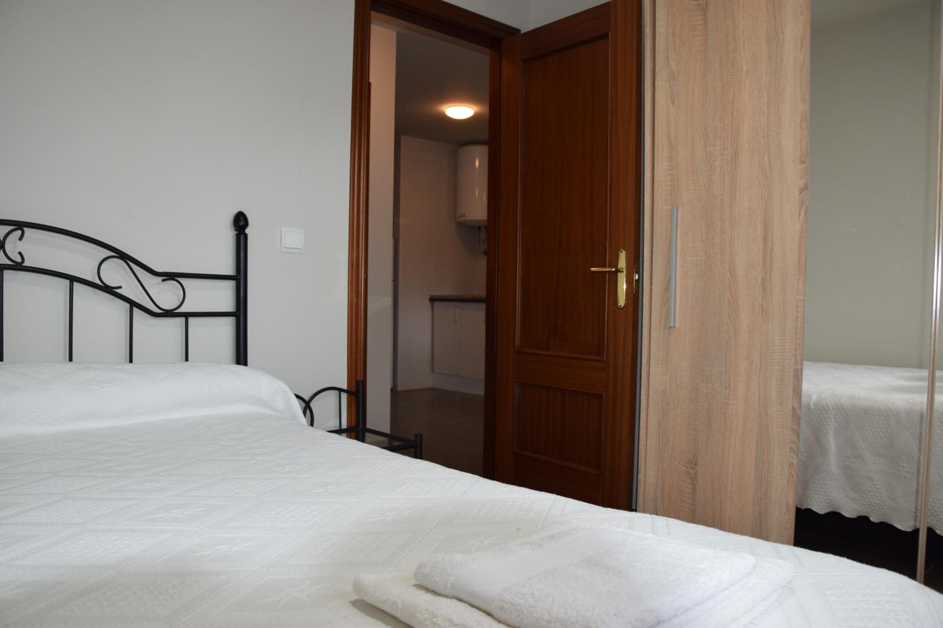 Two-Bedroom Apartment - Photo 4