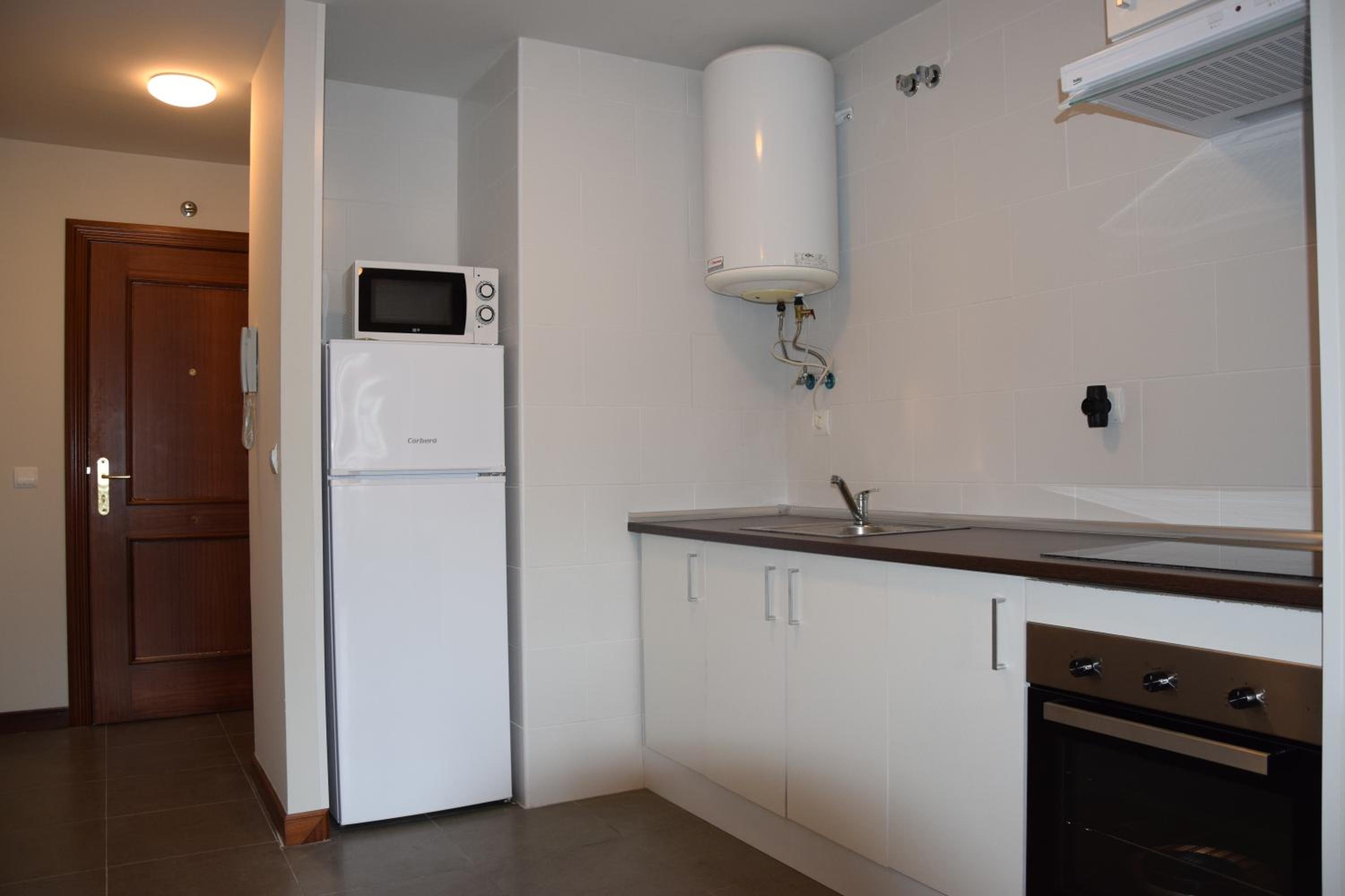 Two-Bedroom Apartment - Photo 6
