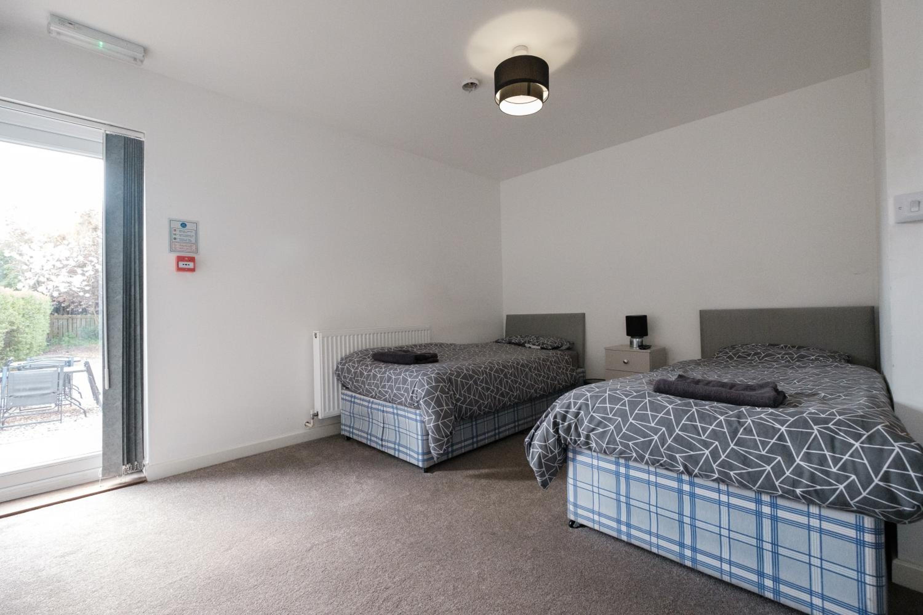 Standard Twin Room with Shared Bathroom