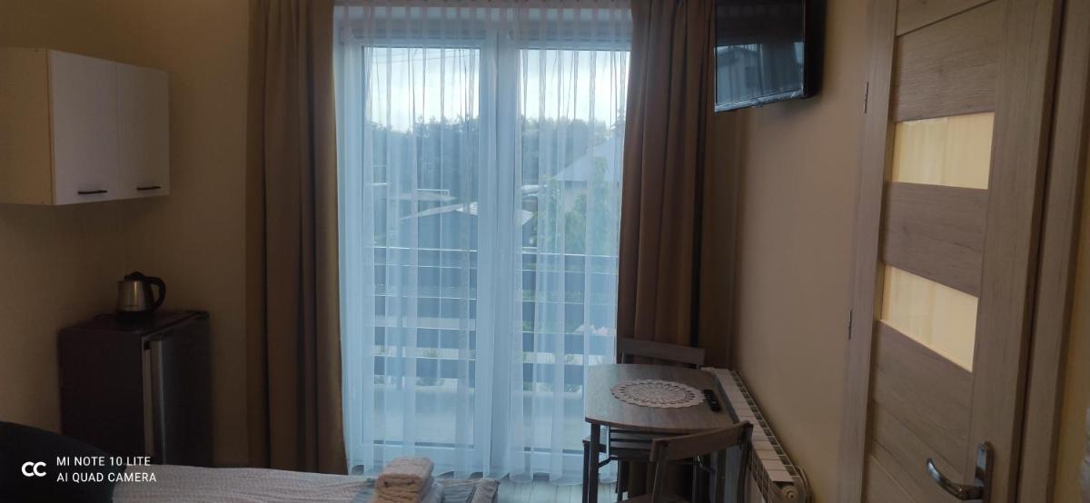 Triple Room with Private Bathroom - Photo 10