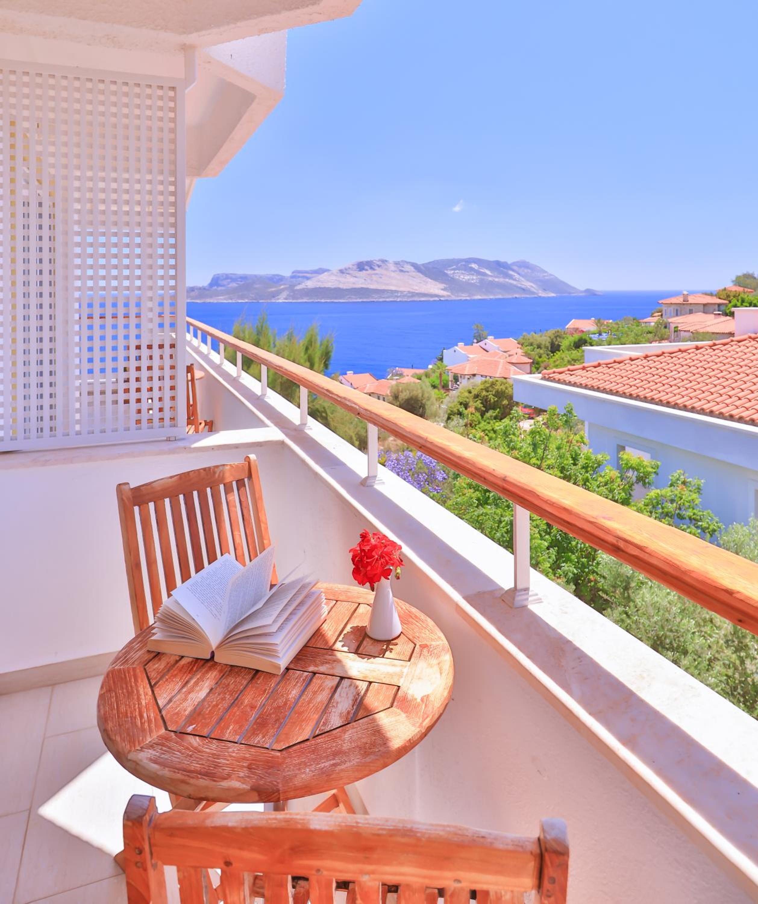 Standard Double Room with Partial Sea View - Photo 3