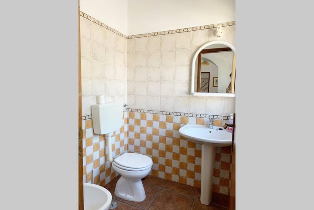 Three-Bedroom House photo 2