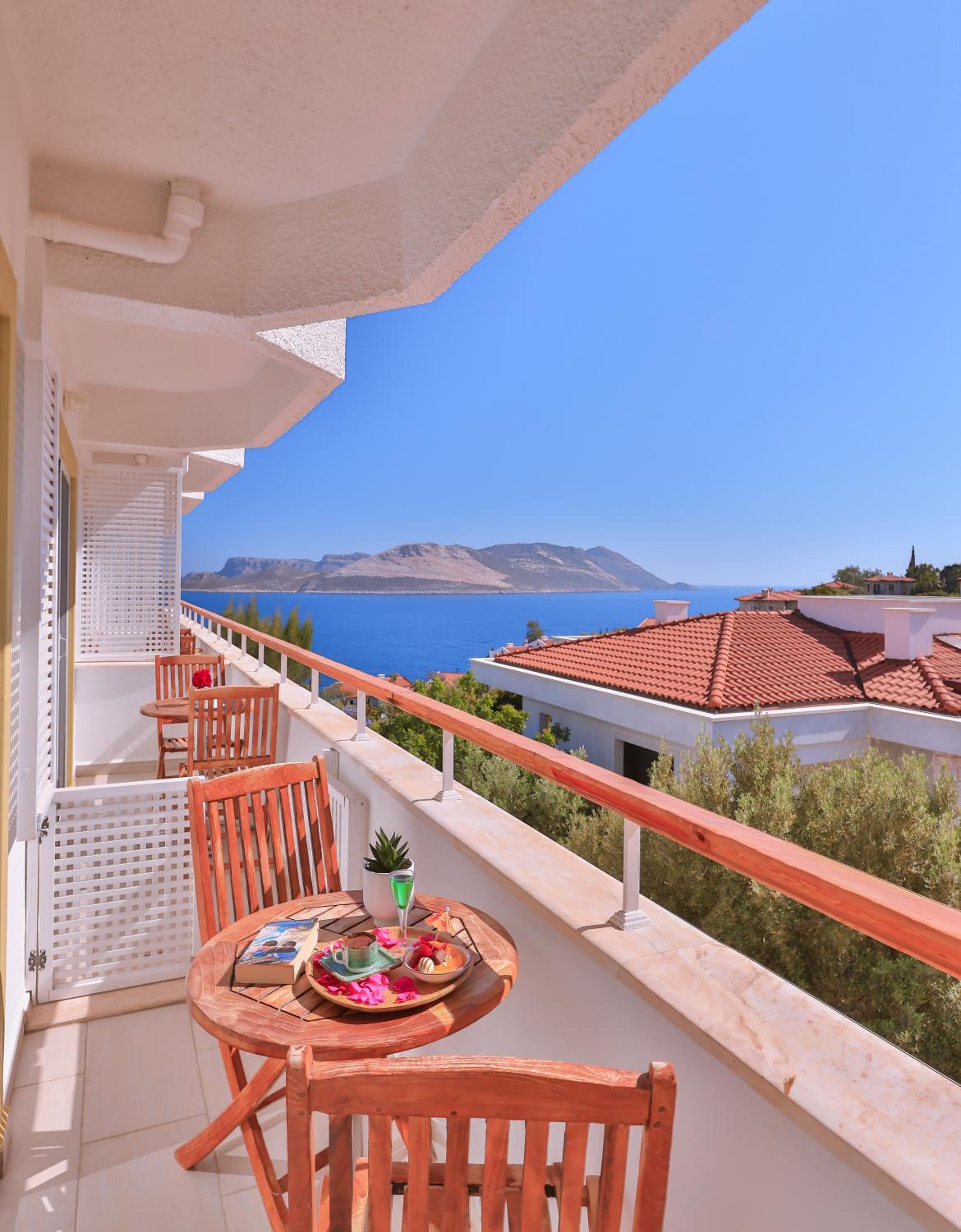 Standard Double Room with Partial Sea View - Photo 4
