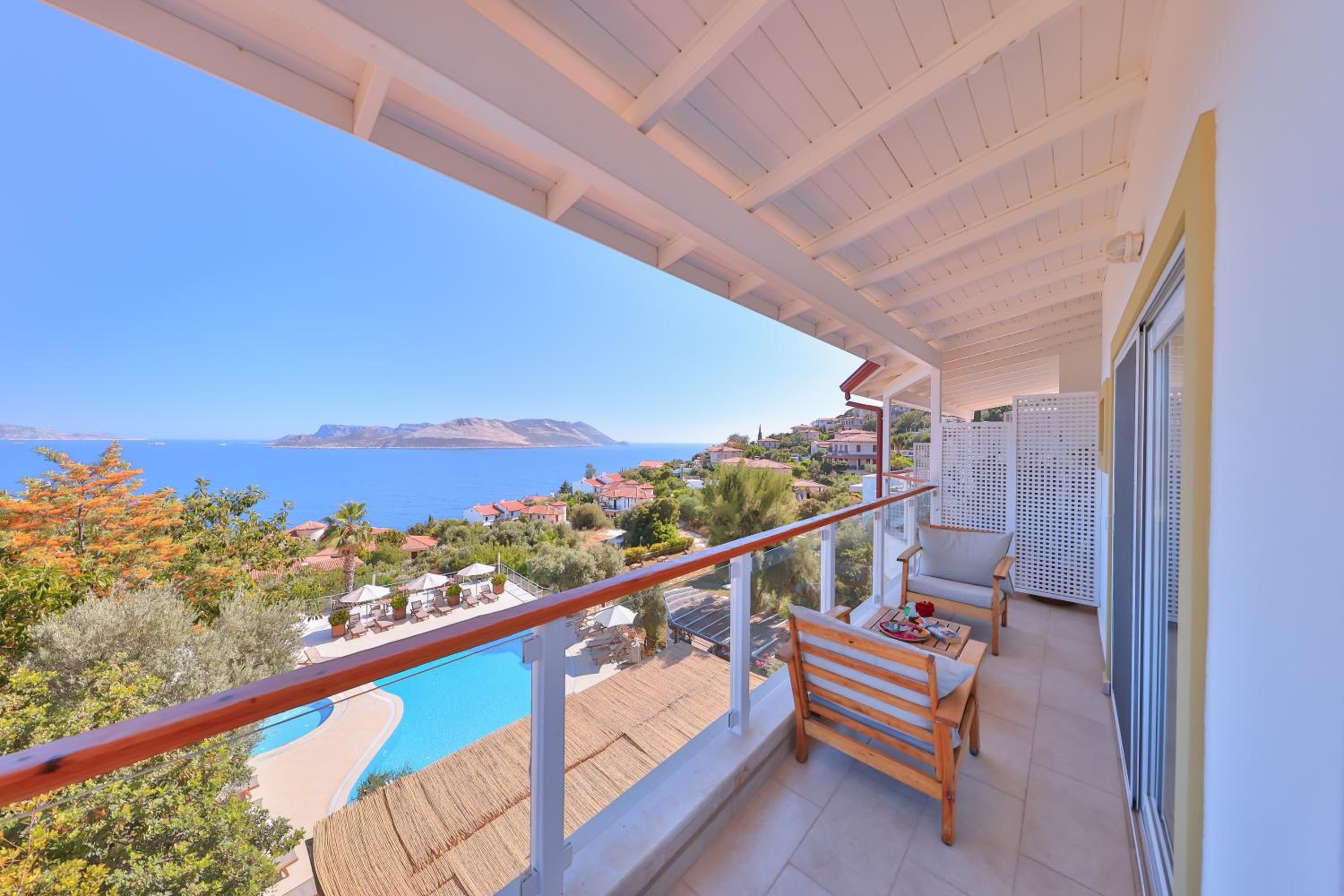 Deluxe Double Room with Sea View - Photo 5