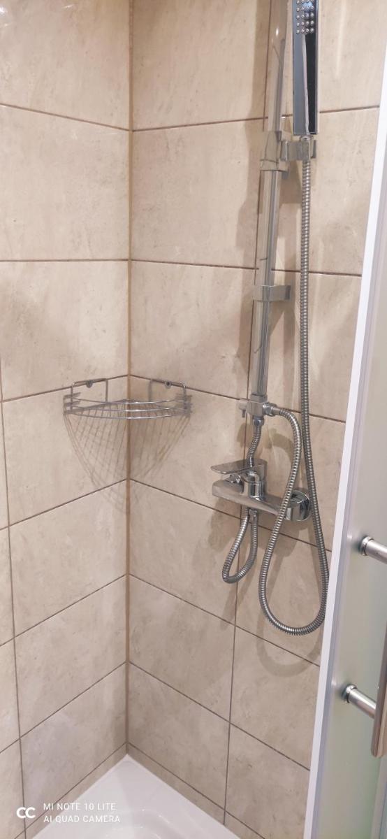 Quadruple Room with Bathroom - Photo 7