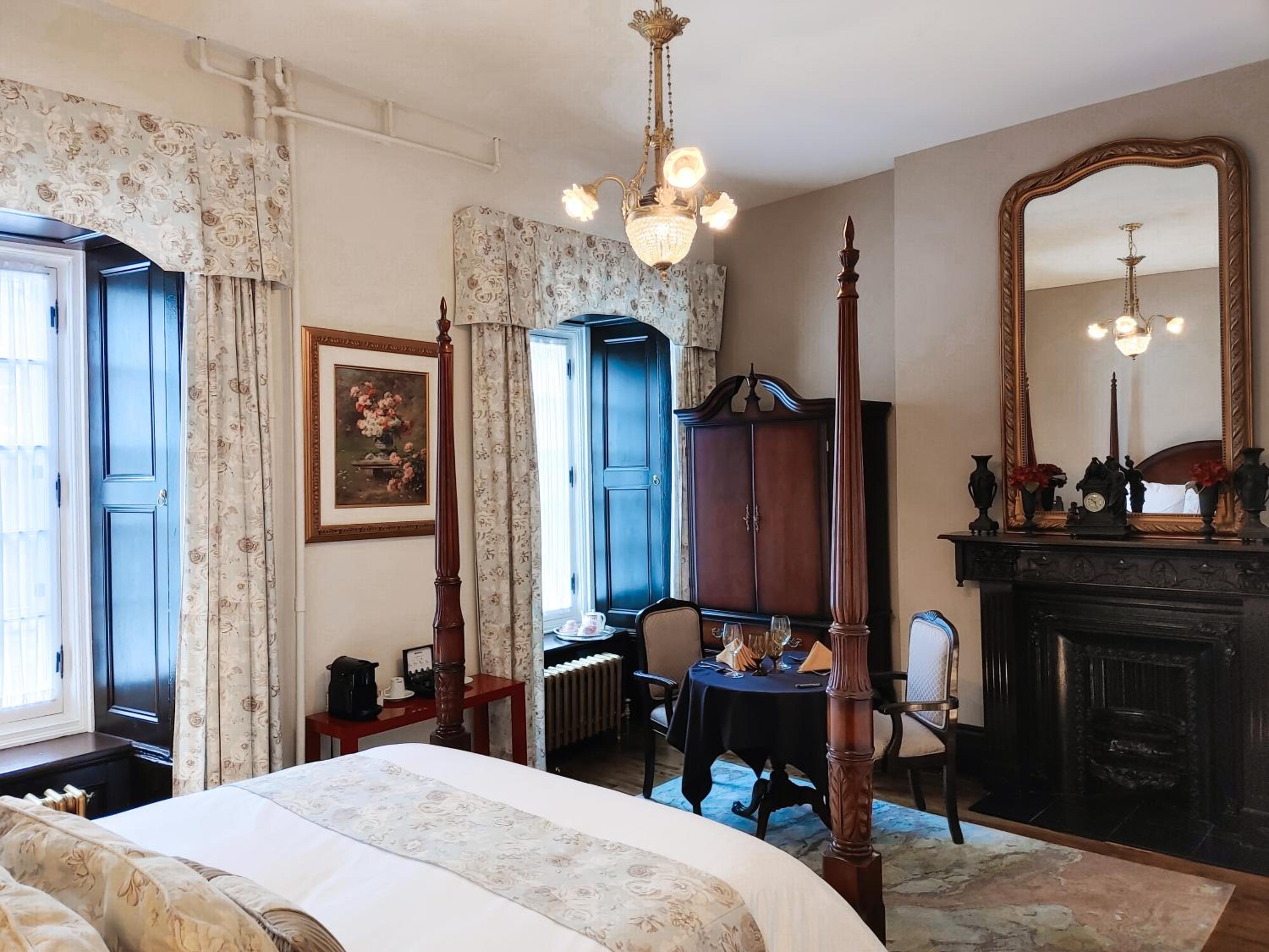Prestige Queen Room - Lower Floors