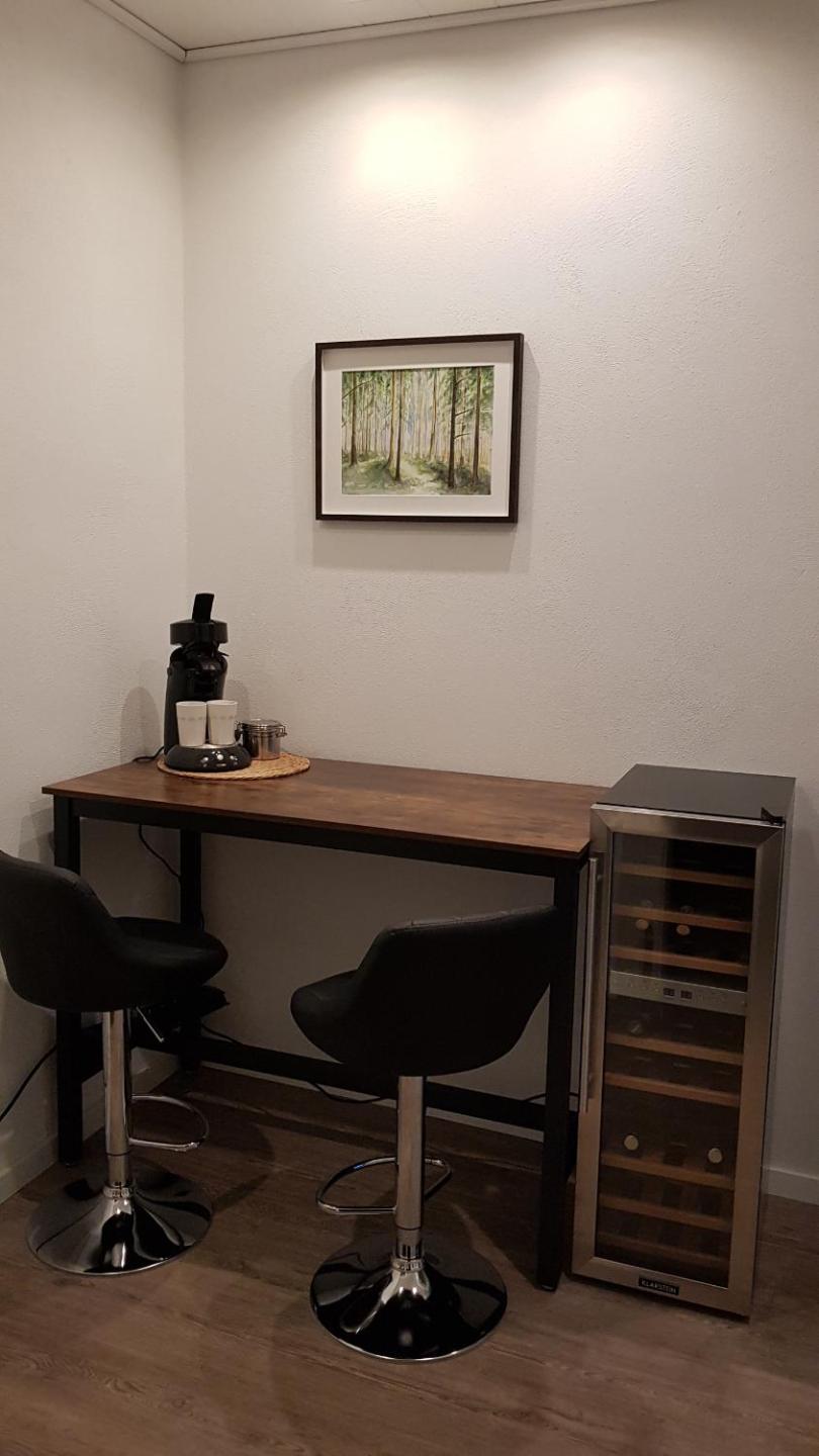 One-Bedroom Apartment photo 3