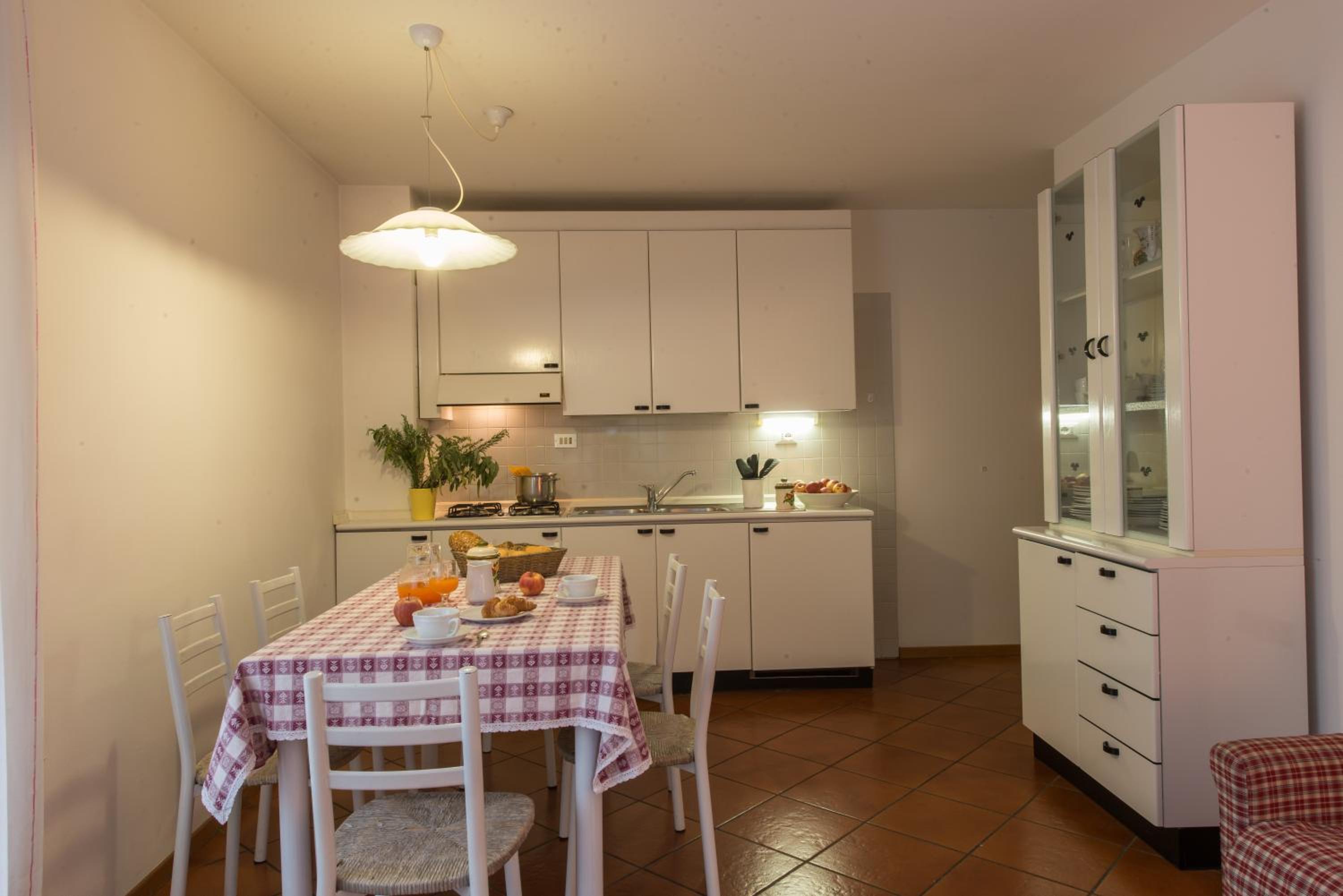 One-Bedroom Apartment (4 Adults) photo 2