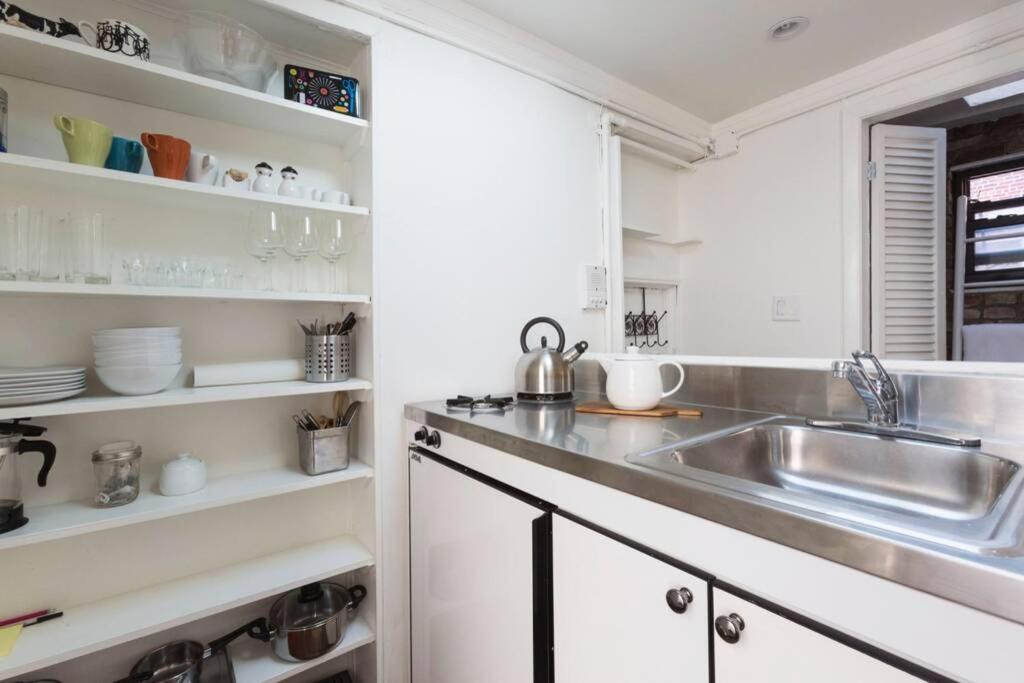 Studio Apartment photo 1